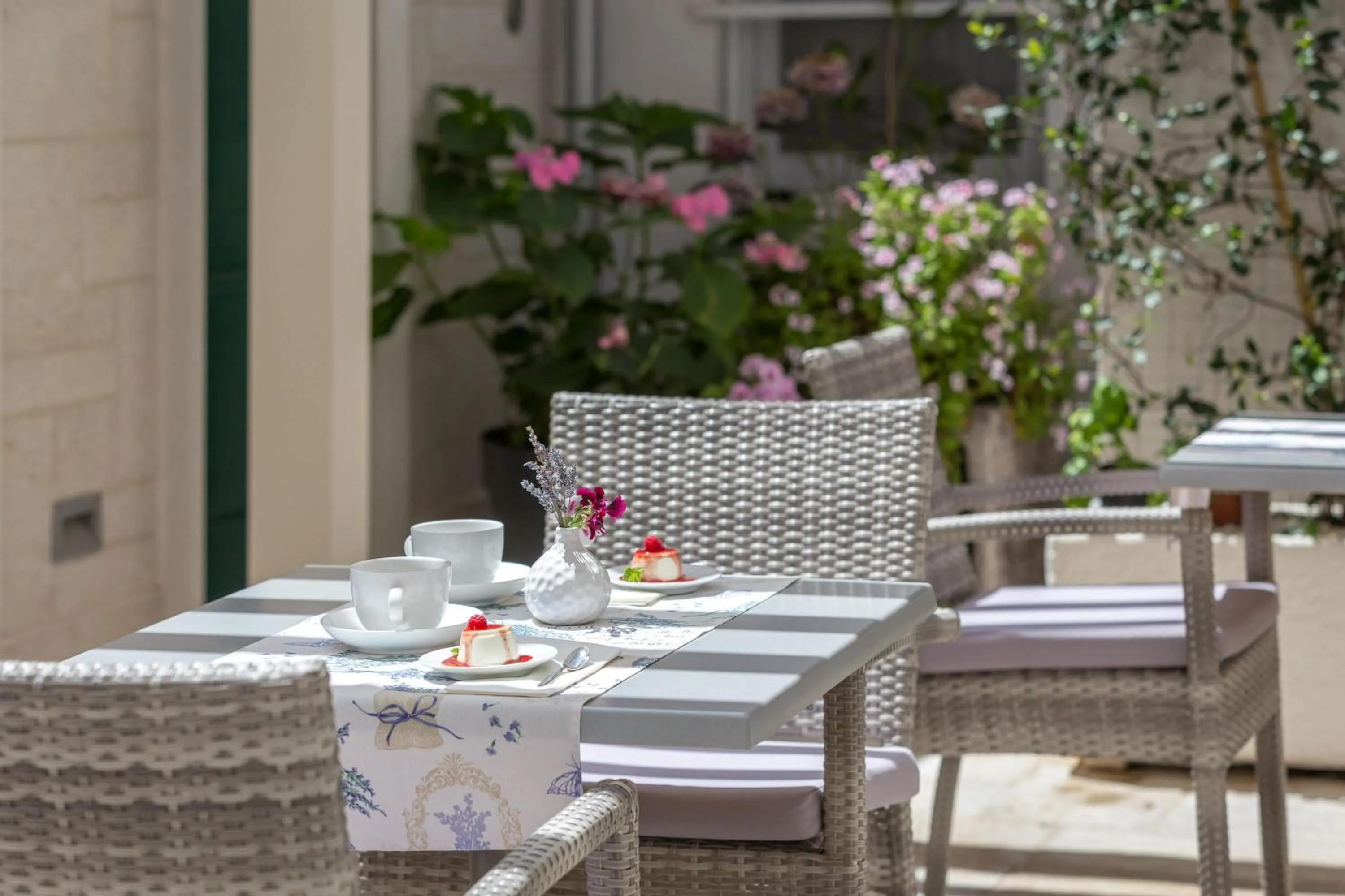 Patio in Balatura The Fine Bed&Breakfast Split