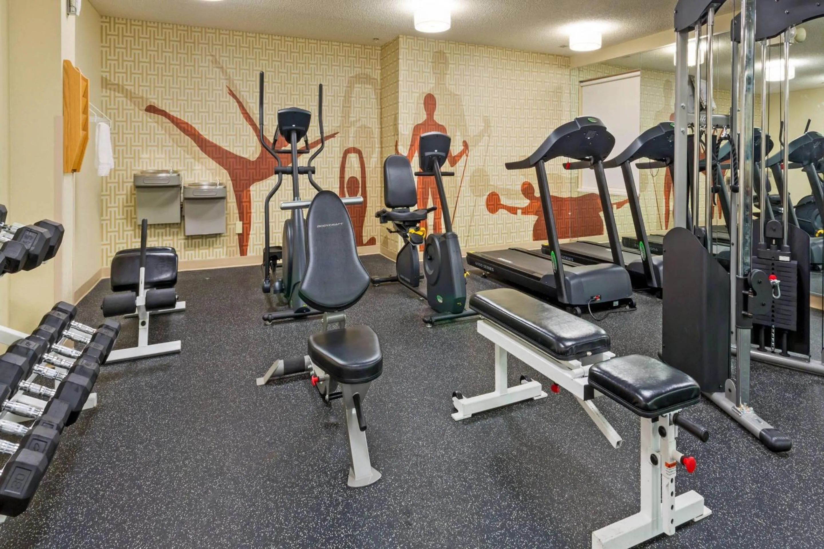 Fitness centre/facilities in MainStay Suites Orlando Altamonte Springs