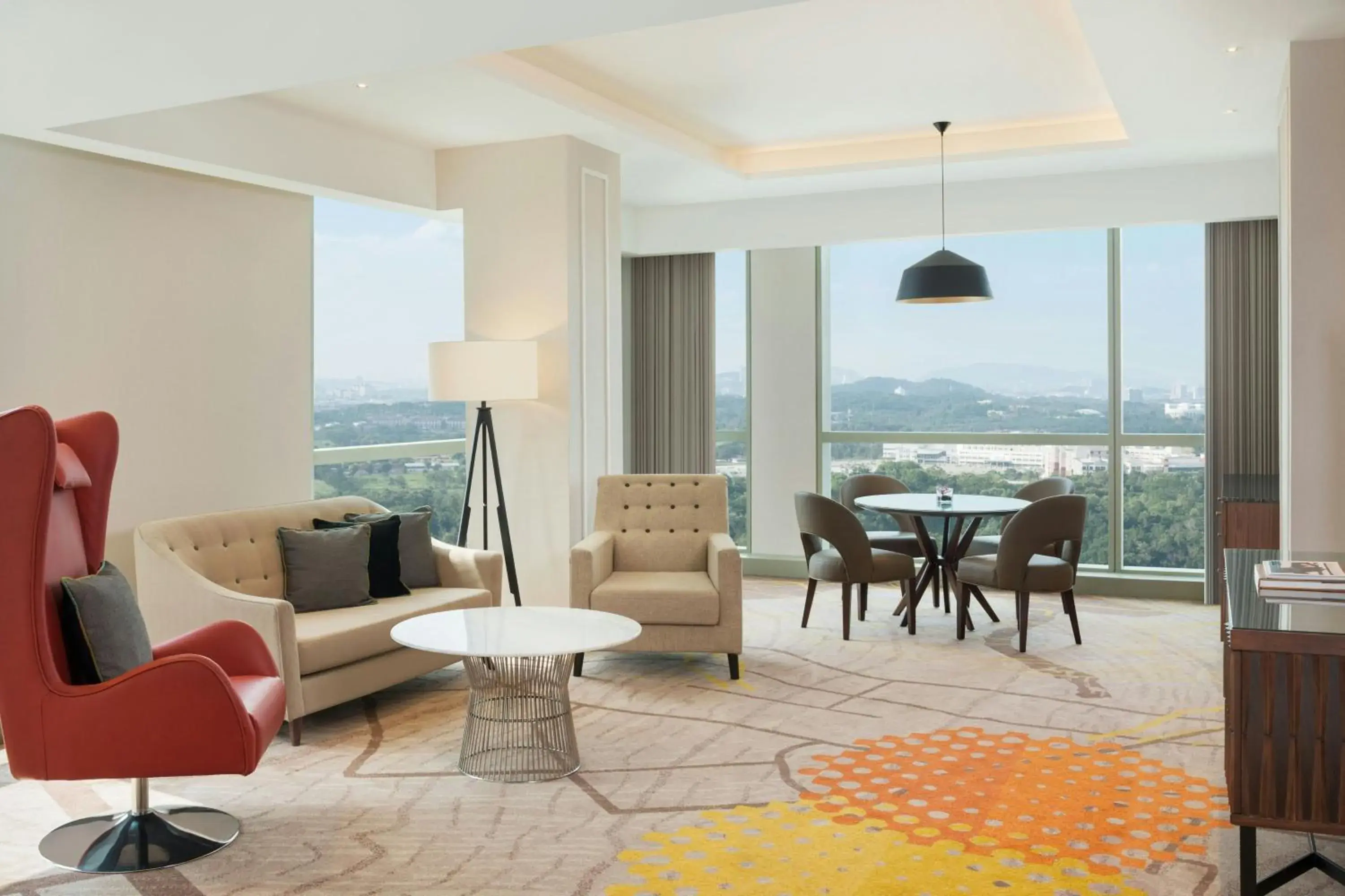 1 King Bed, Club Lounge Access, Gallery Suite in Le Meridien Putrajaya 1 King Bed, Club Lounge Access, Gallery Suite in Le Meridien Putrajaya