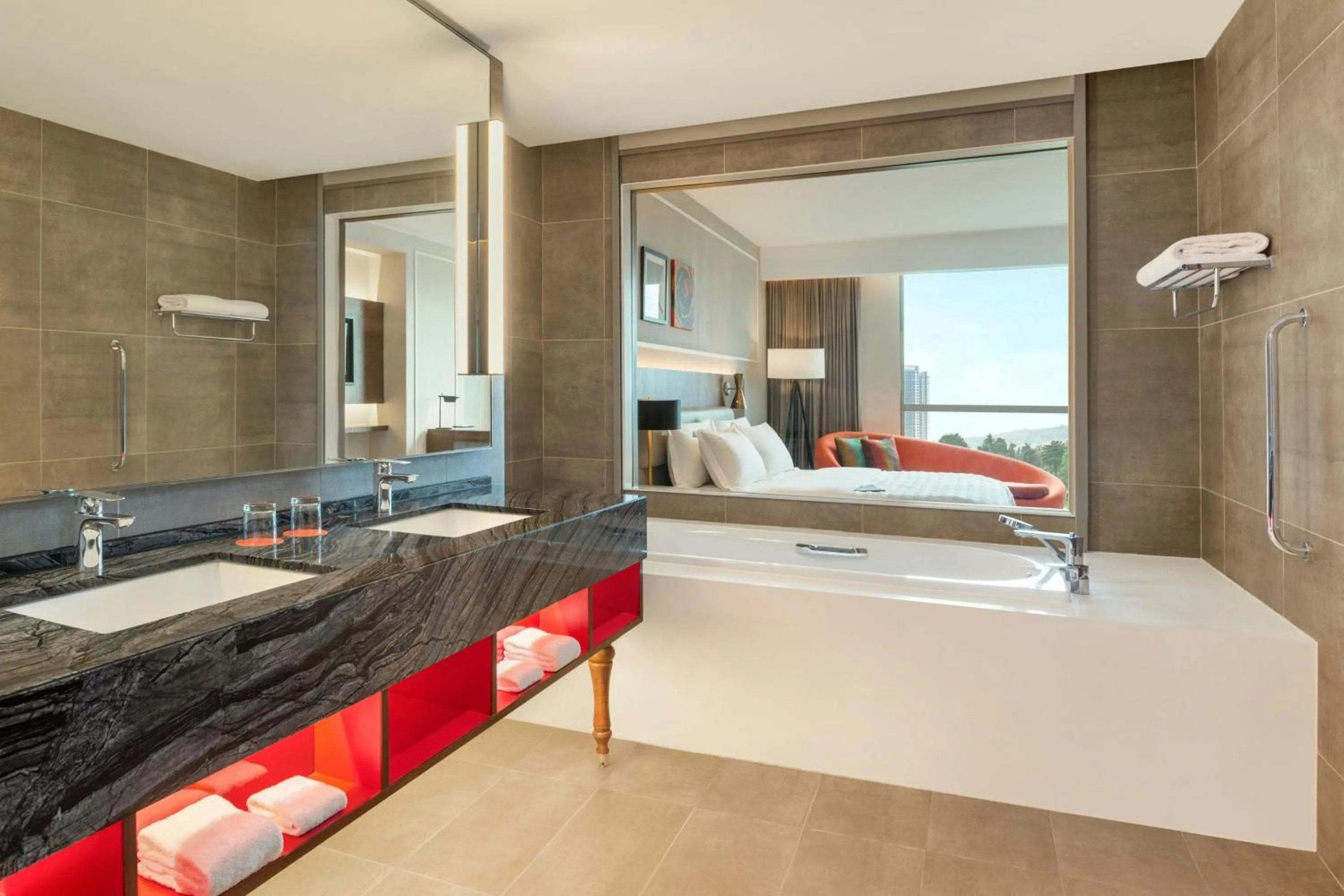 Bathroom, Bed in Le Meridien Putrajaya