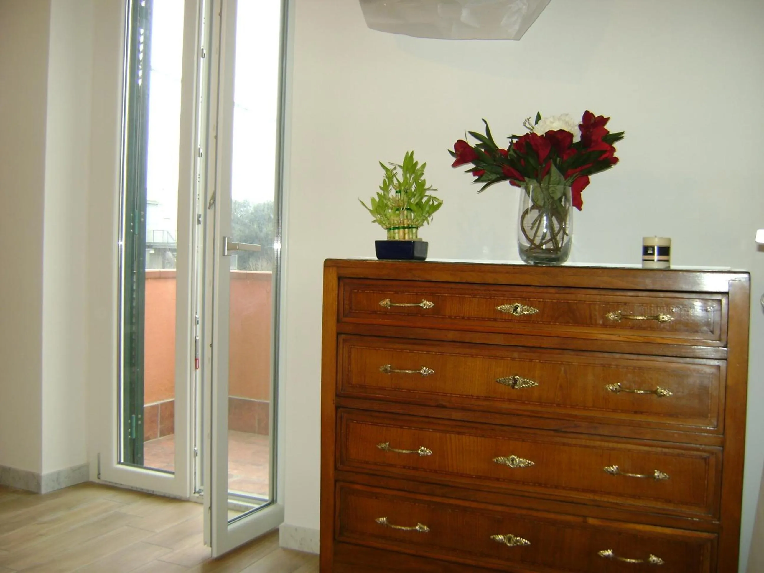Photo of the whole room in B&B Agorà Sarzana