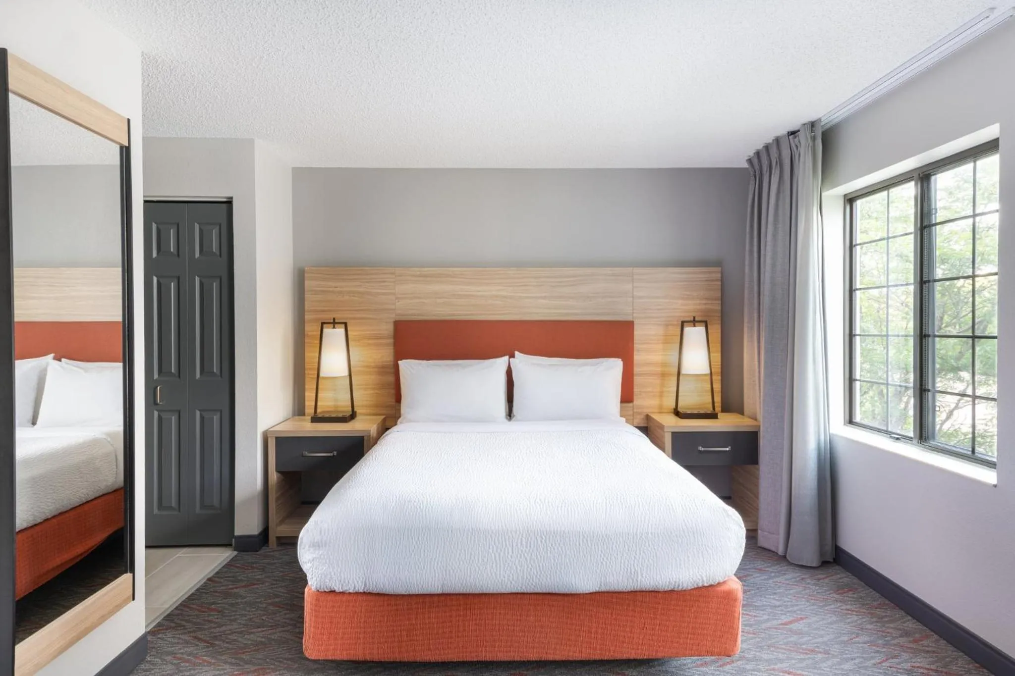 Photo of the whole room, Bed in Candlewood Suites Eagan - Mall of America Area by IHG