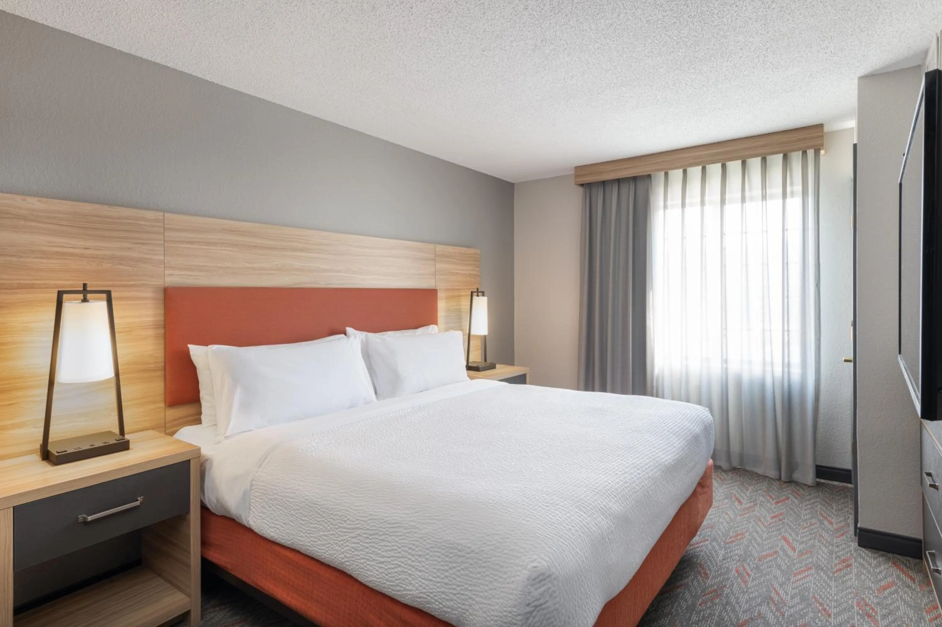 Bed in Candlewood Suites Eagan - Mall of America Area by IHG
