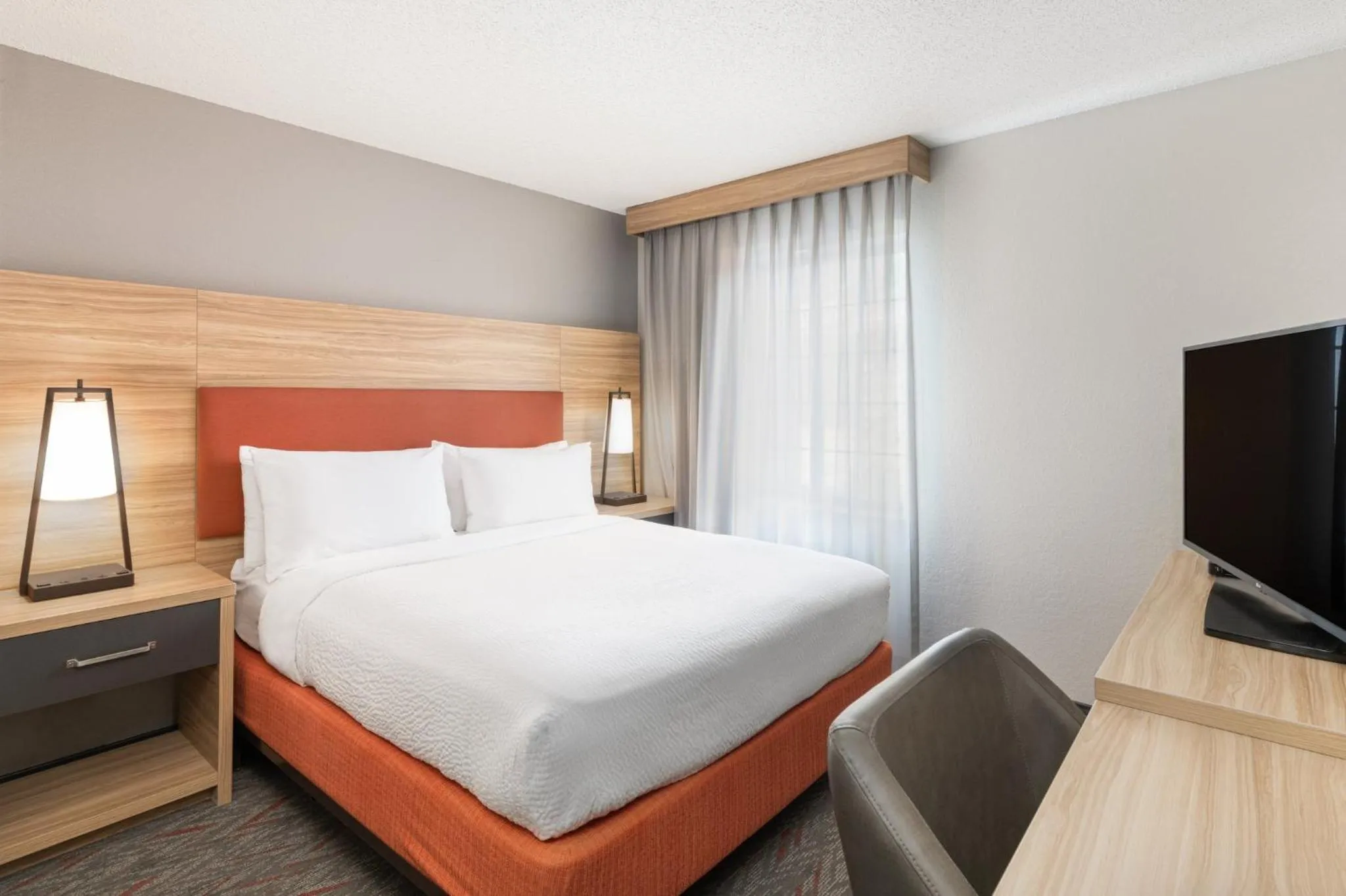 Photo of the whole room, Bed in Candlewood Suites Eagan - Mall of America Area by IHG