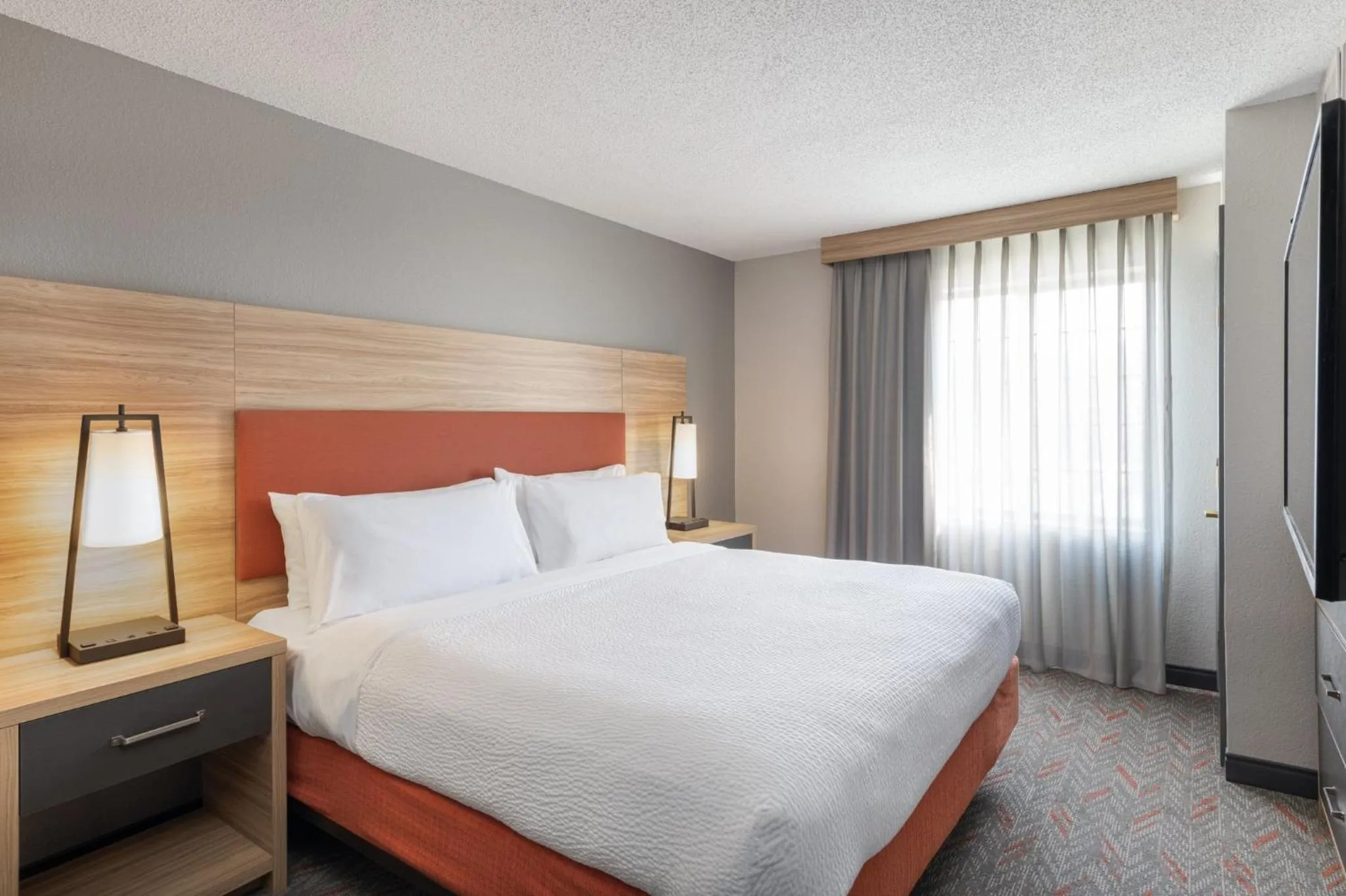 Photo of the whole room, Bed in Candlewood Suites Eagan - Mall of America Area by IHG