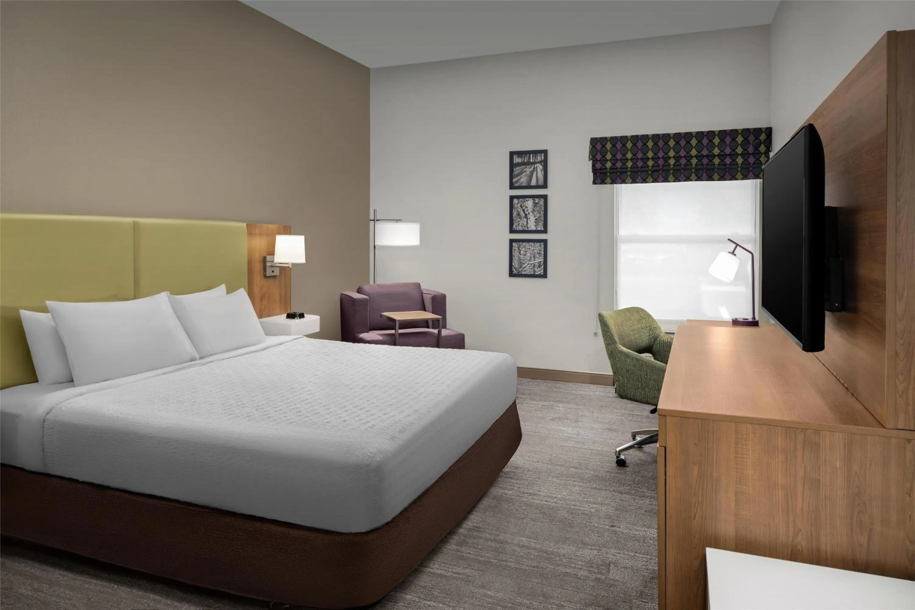 Bed in Hampton Inn Butte