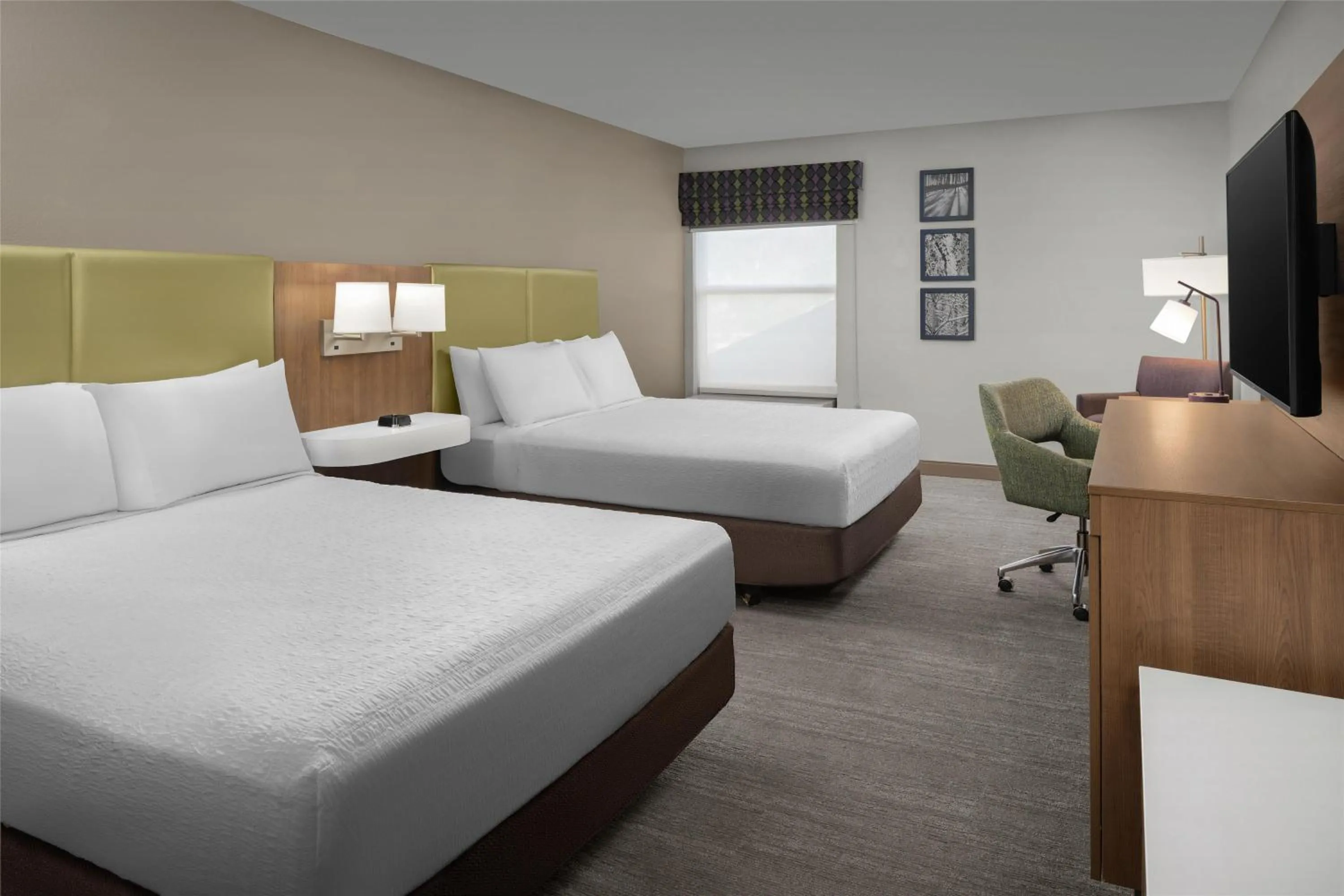 Bed in Hampton Inn Butte