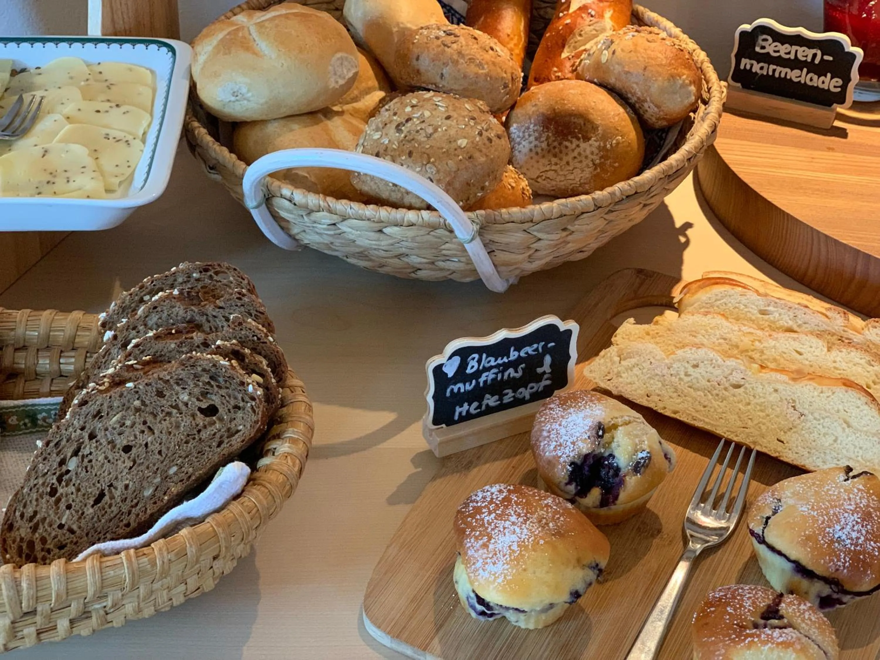 Breakfast in Hotel Garni Gästehaus Brand