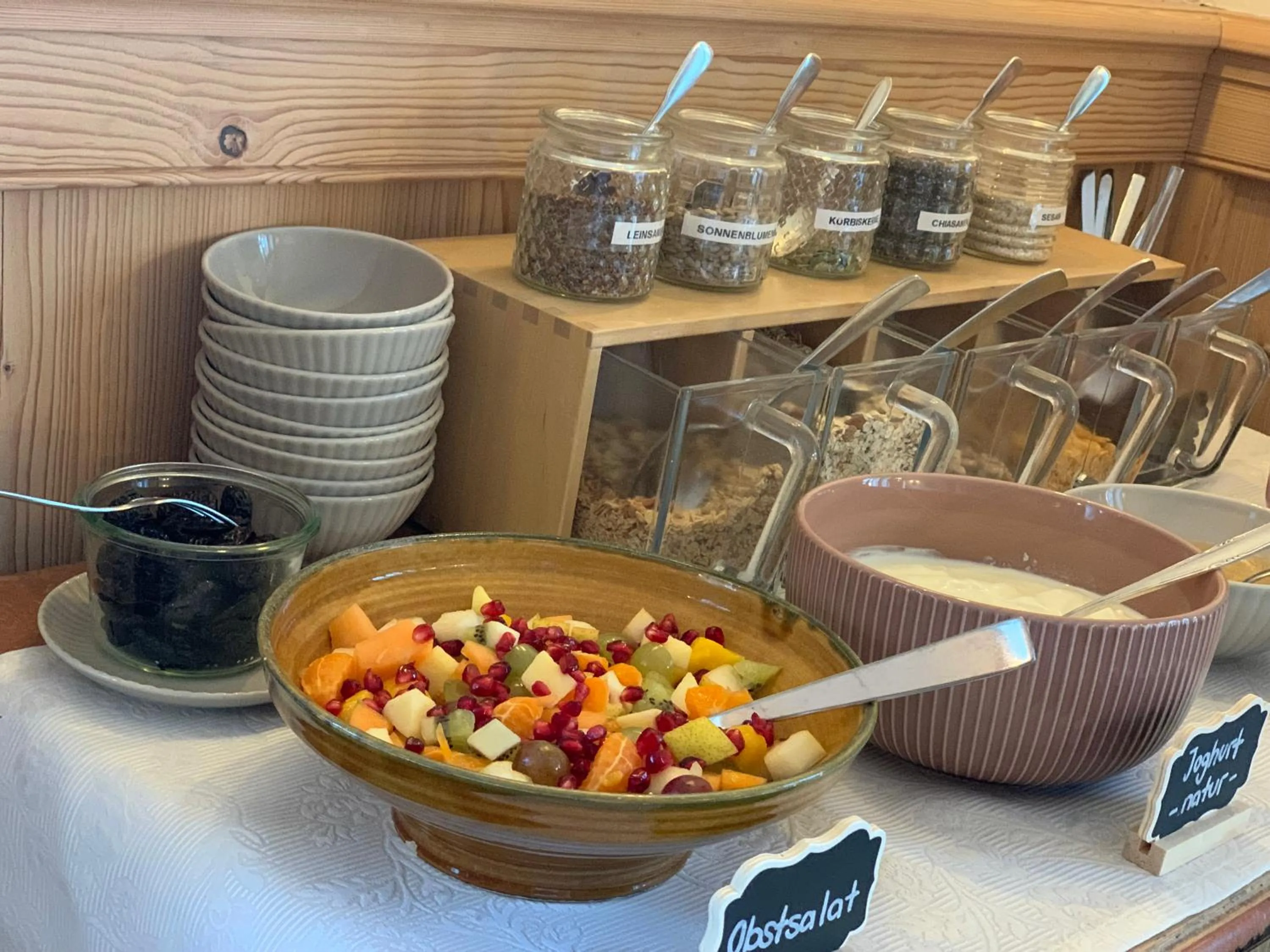 Breakfast in Hotel Garni Gästehaus Brand