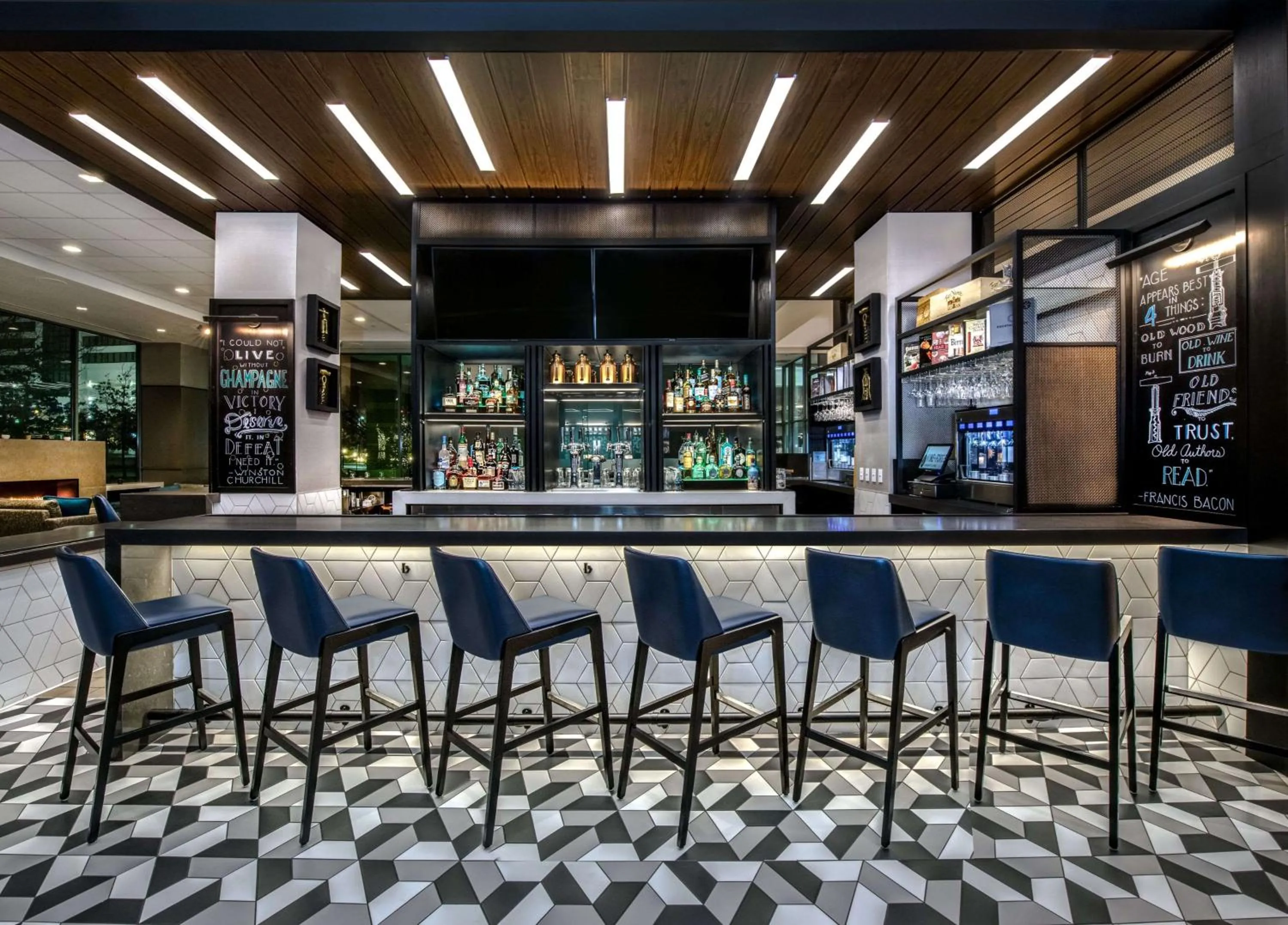 Restaurant/places to eat in Sonesta Columbus Downtown