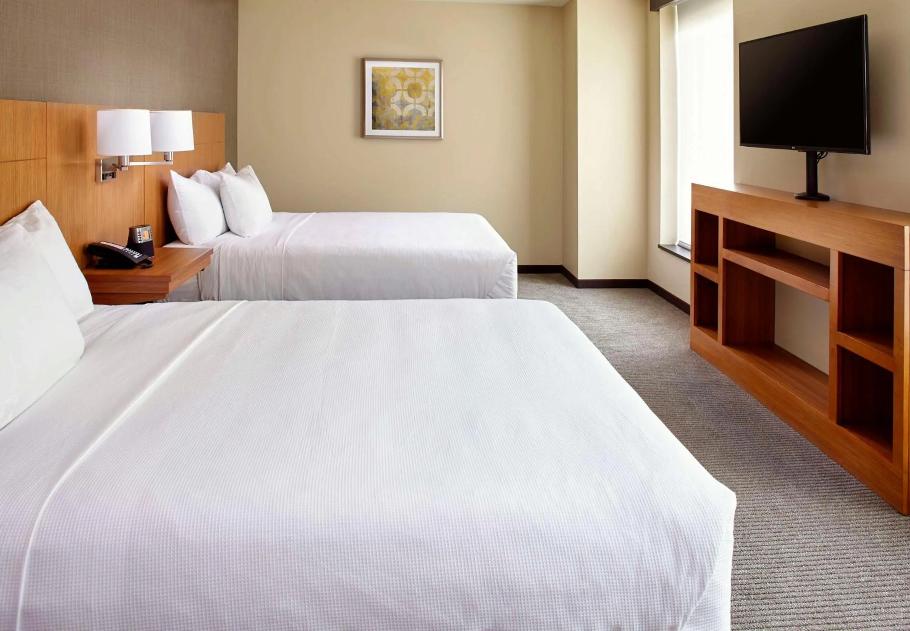 Photo of the whole room, Bed in Hyatt Place Cleveland/Lyndhurst/Legacy Village