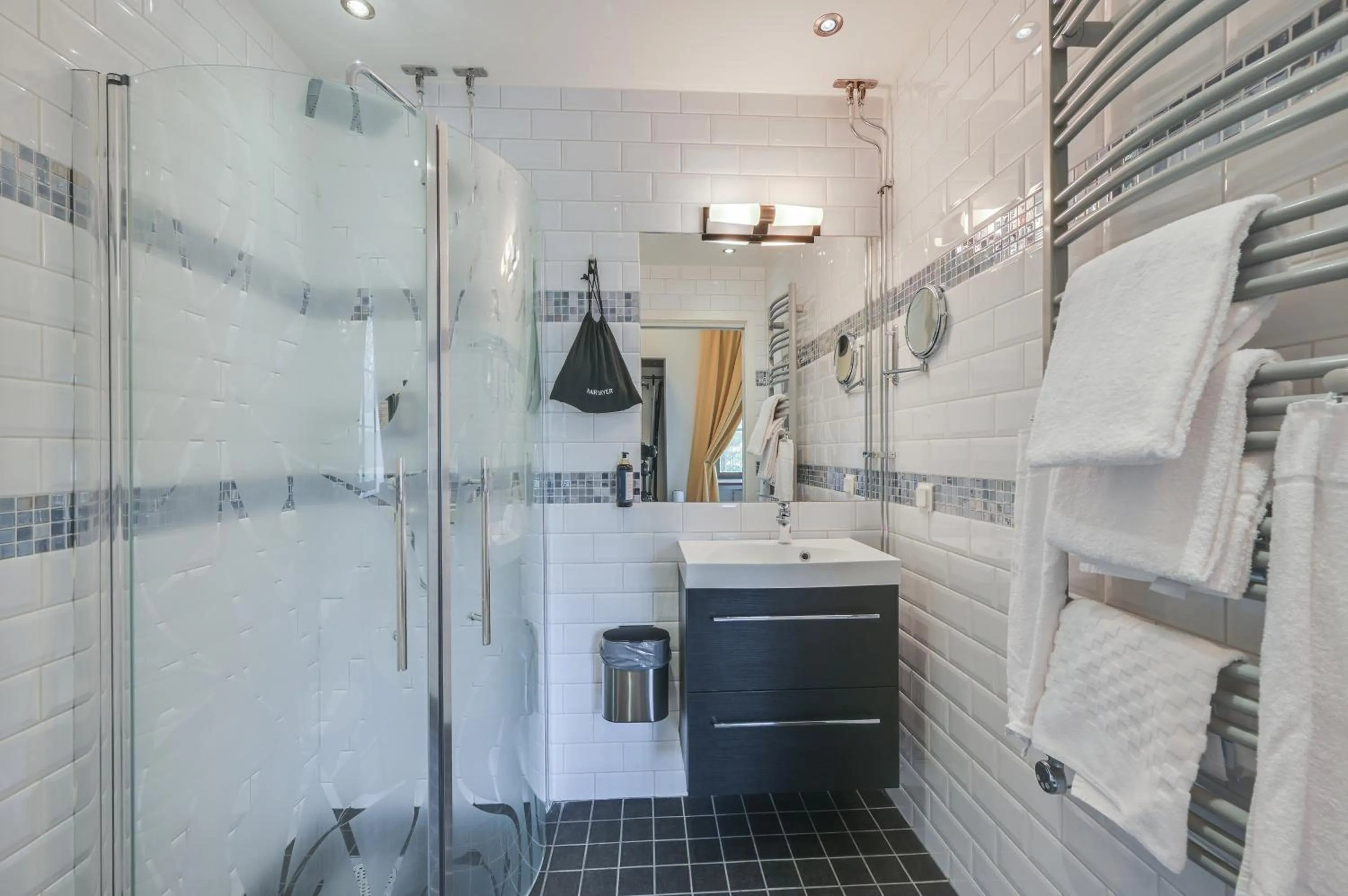 Bathroom in Gimo Herrgård