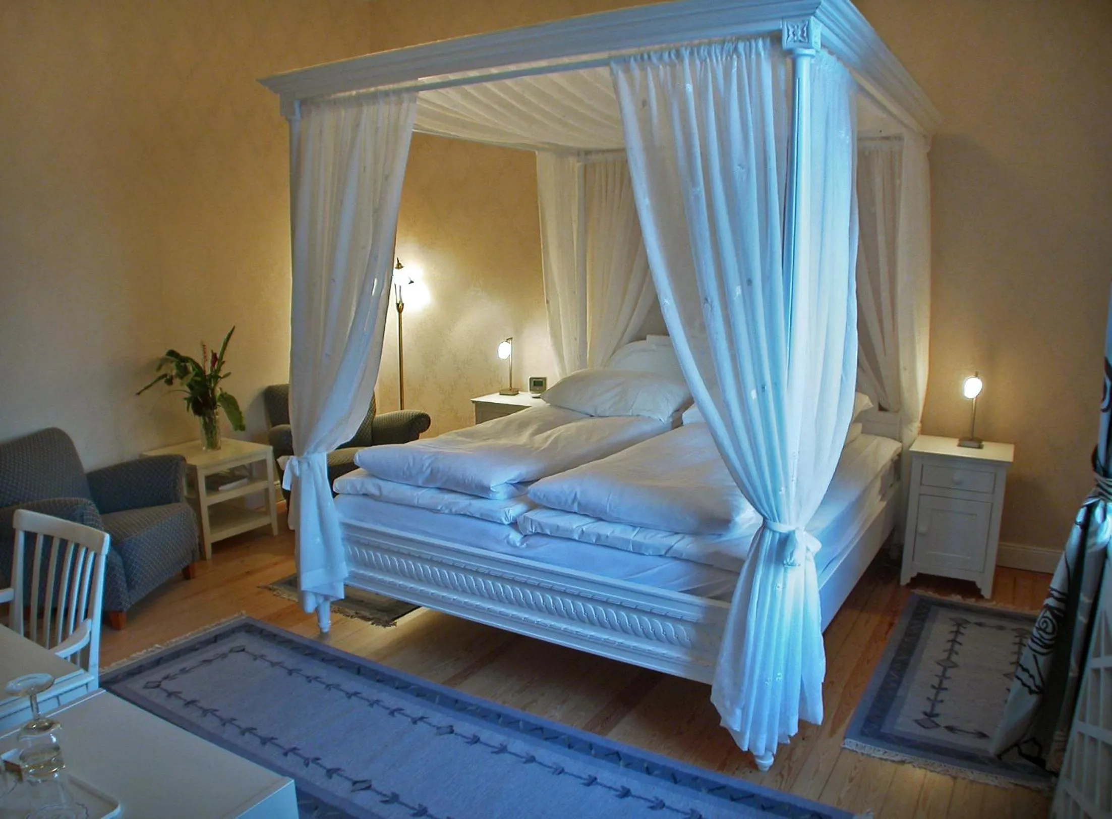 Bedroom, Bed in Gimo Herrgård