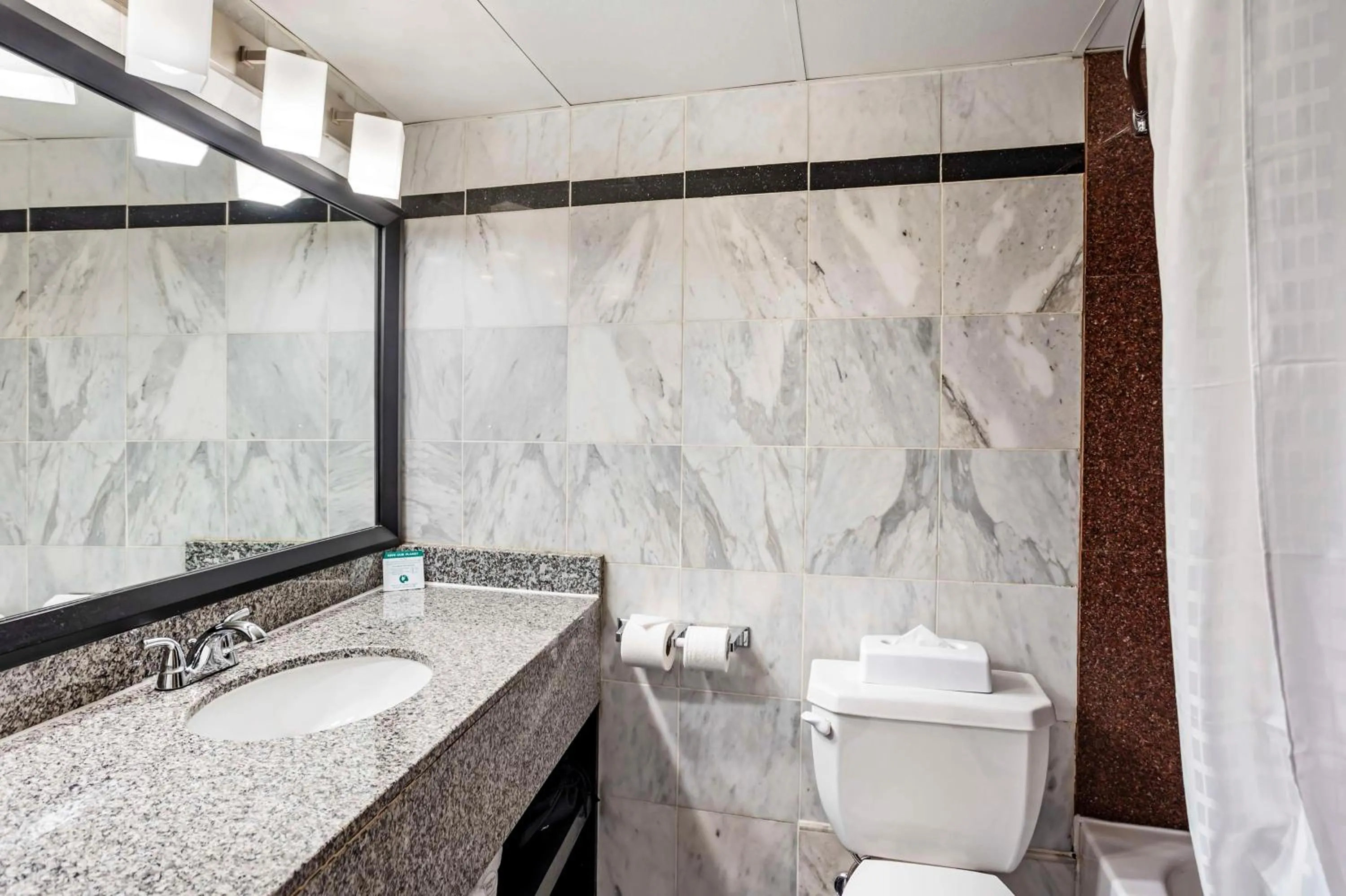 Bathroom in Best Western Plus Newark Airport West