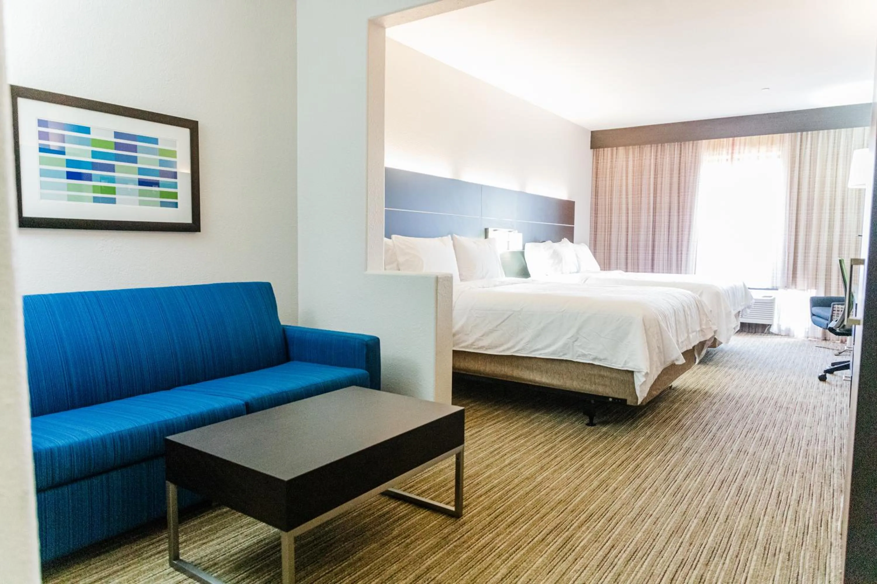 Photo of the whole room, Bed in Holiday Inn Express Hotel & Suites Greenville by IHG