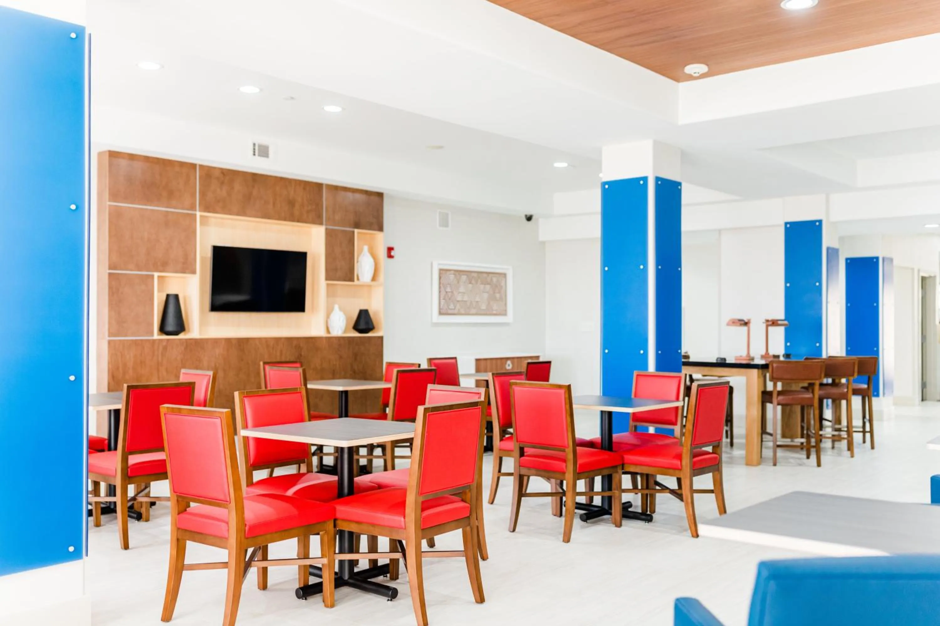 Breakfast in Holiday Inn Express Hotel & Suites Greenville by IHG