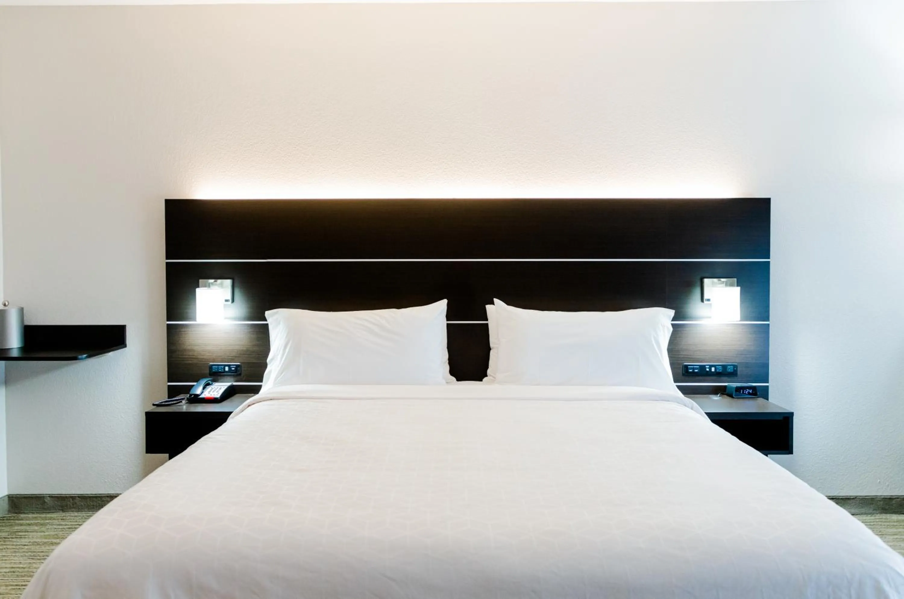 Bed in Holiday Inn Express Hotel & Suites Greenville by IHG