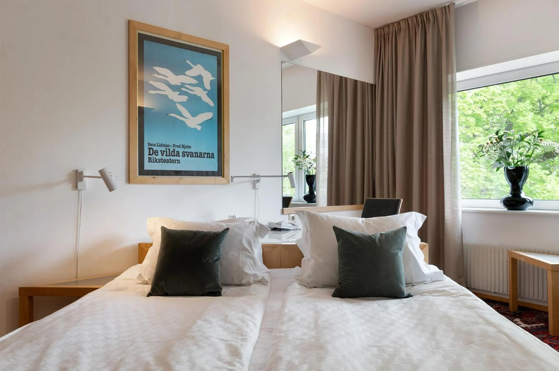 Bed in Elite Park Hotel