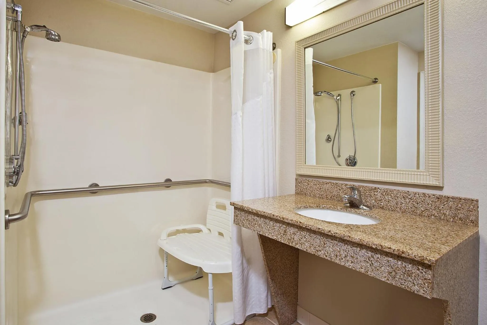 Photo of the whole room in Holiday Inn Express Hotel & Suites Columbus Southeast Groveport by IHG