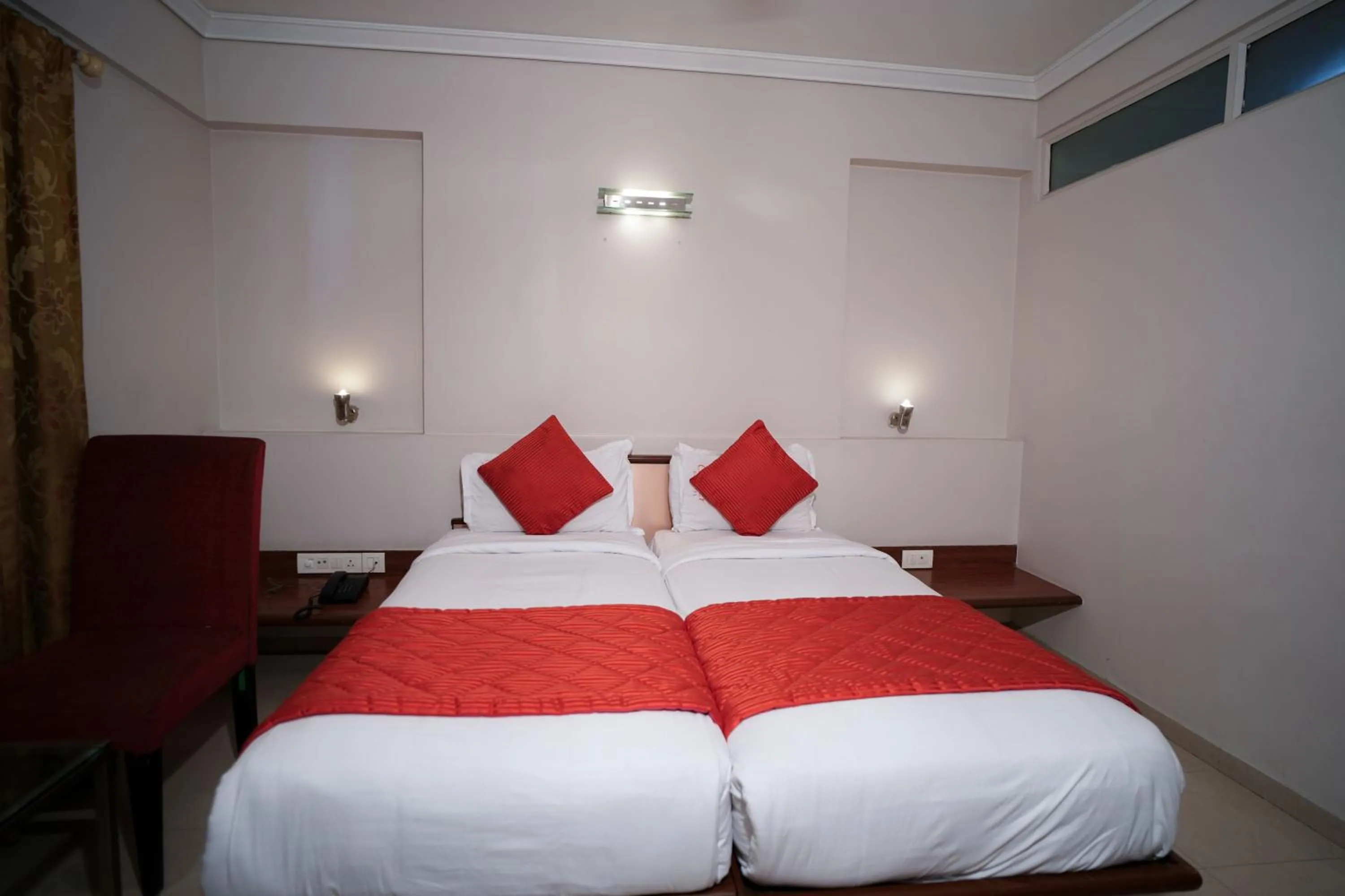 Bed in Cartier Biznotel
