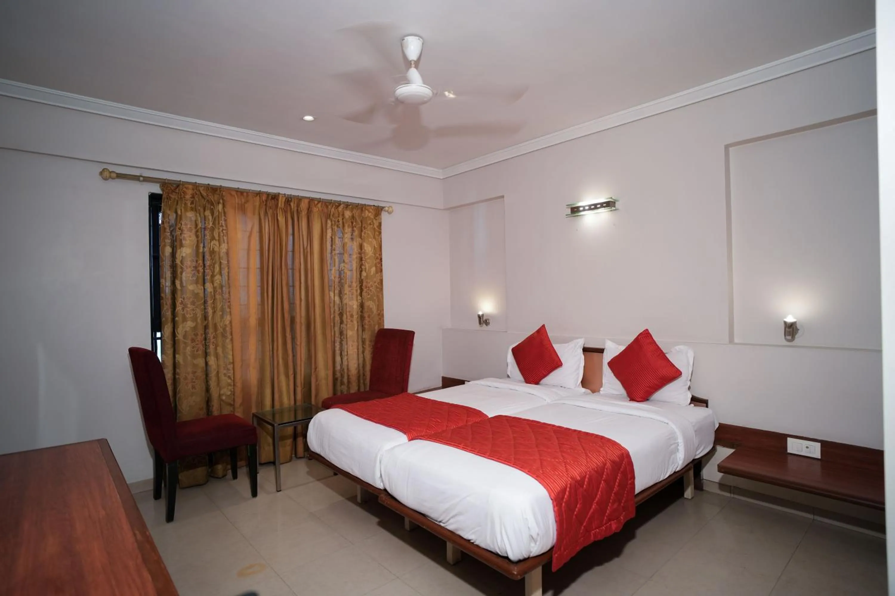Bed in Cartier Biznotel