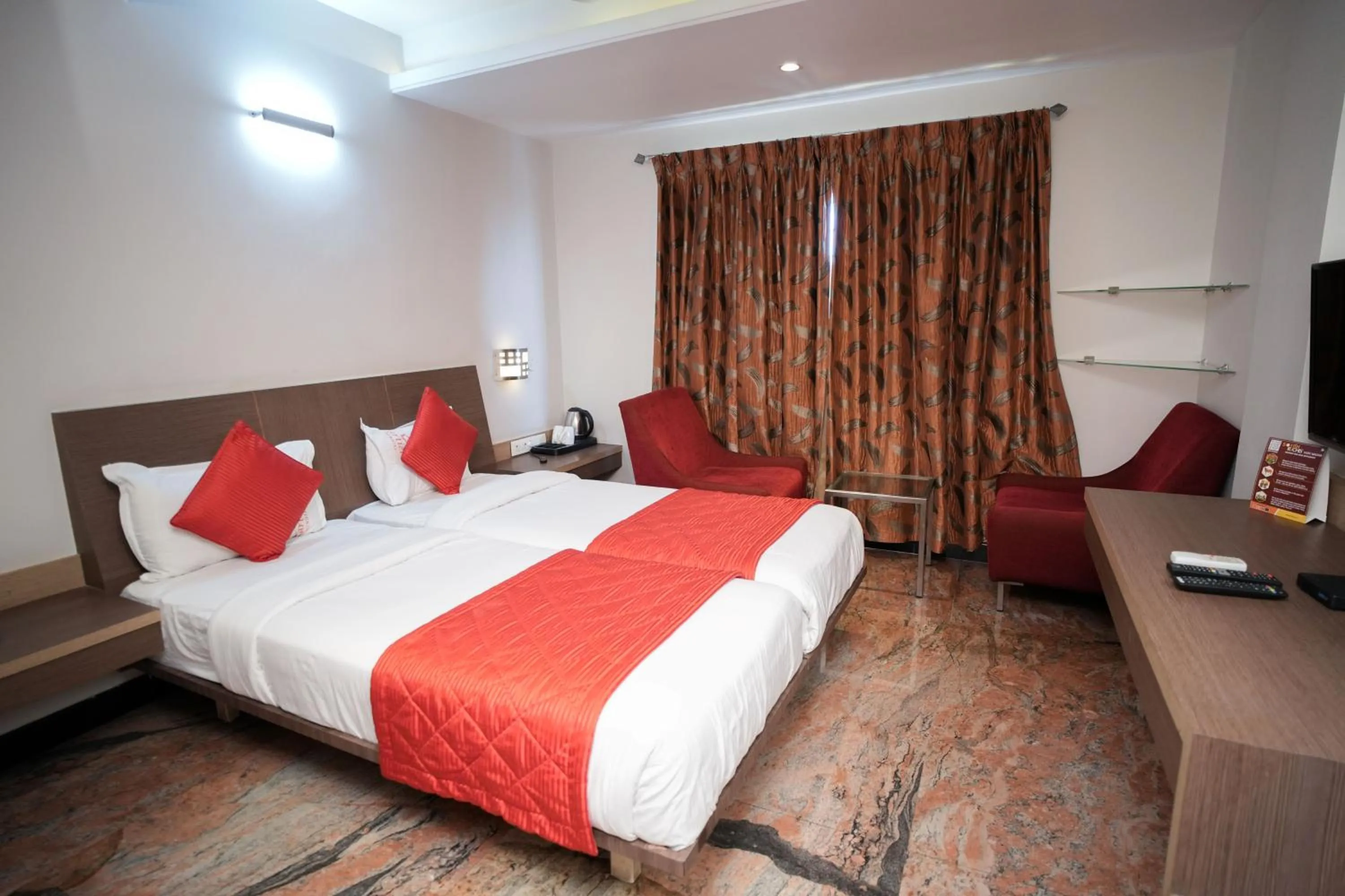 Bed in Cartier Biznotel