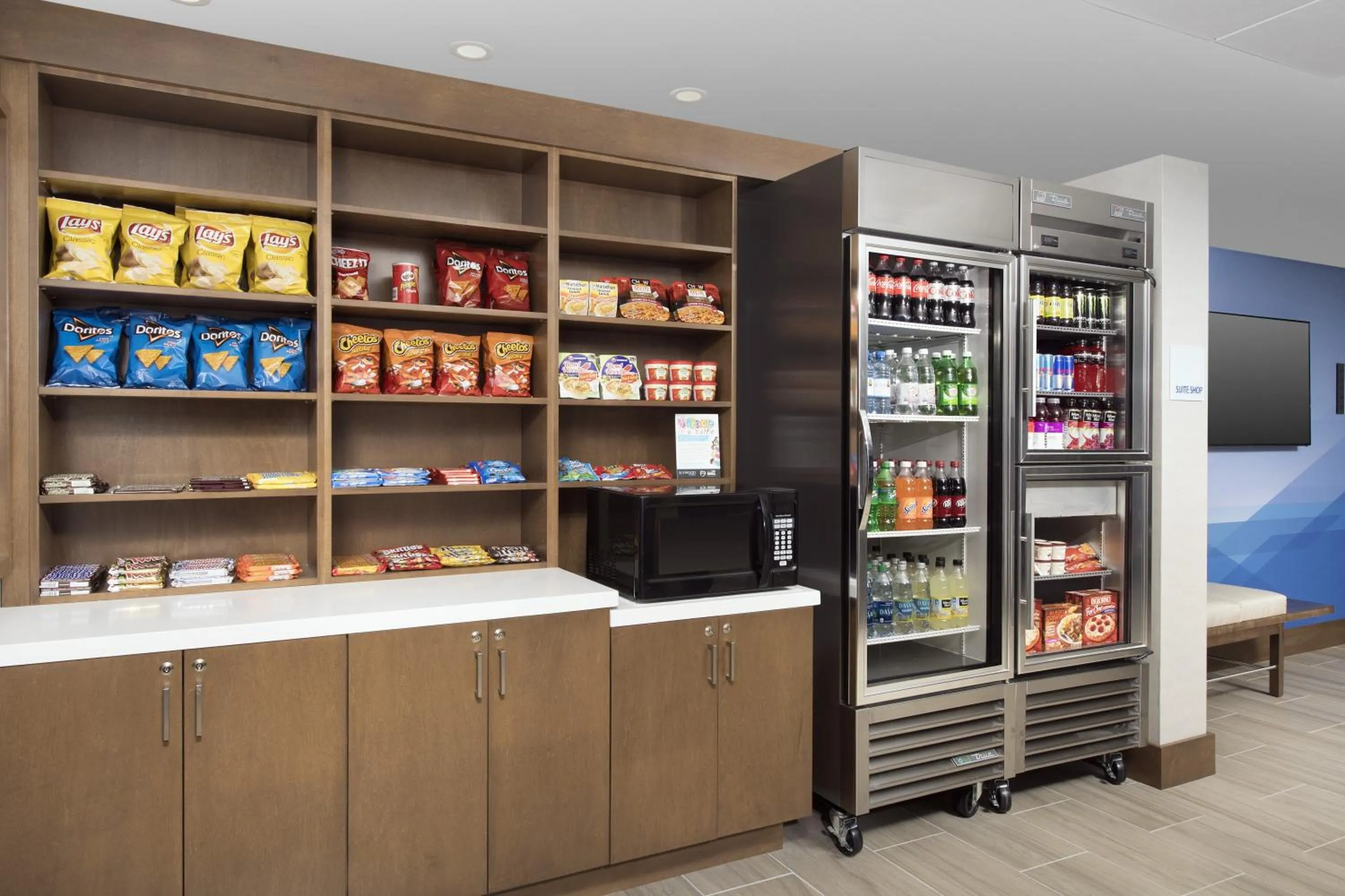 Lobby or reception in Holiday Inn Express Andover North - Lawrence by IHG