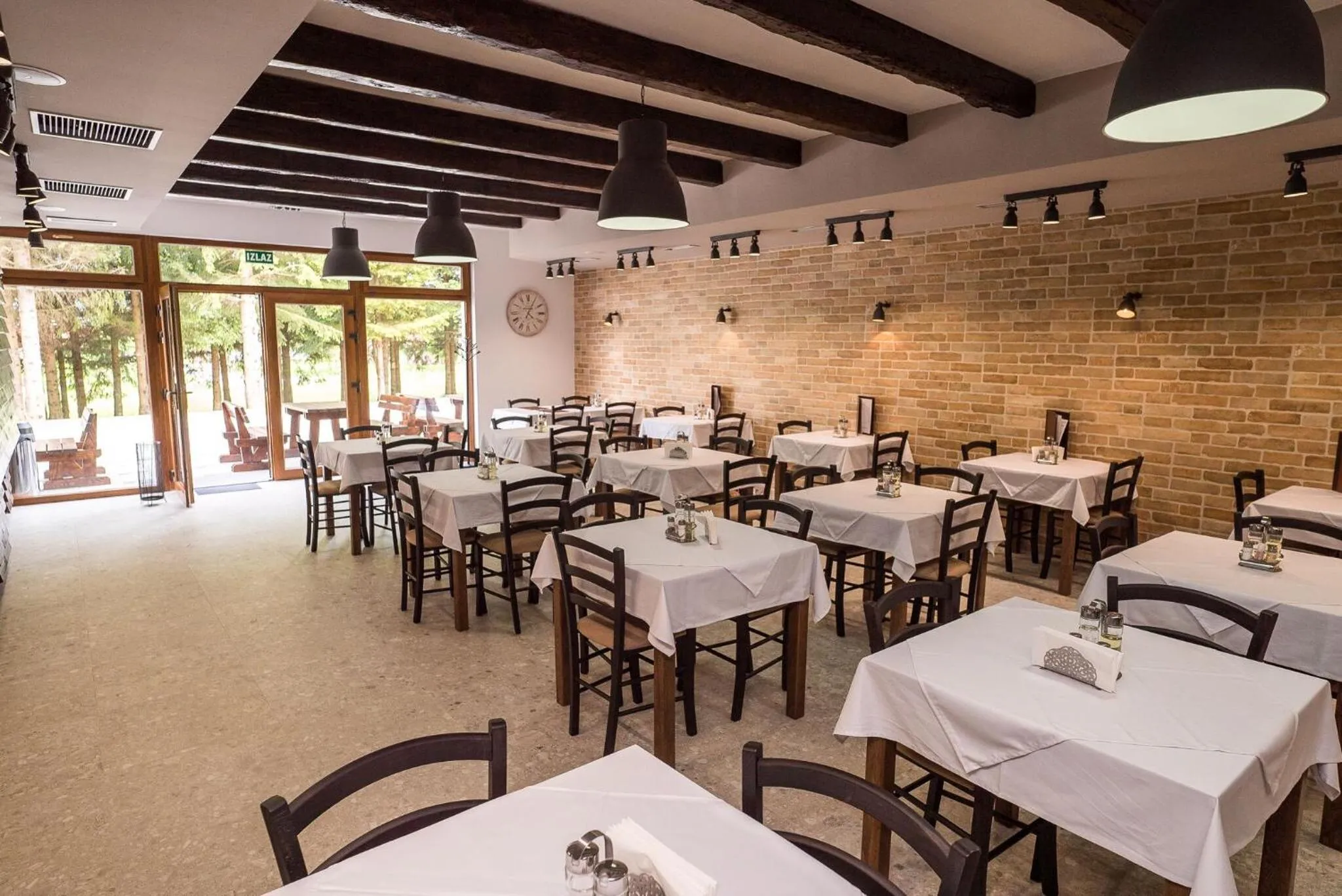 Restaurant/places to eat in B&B Villa Angy