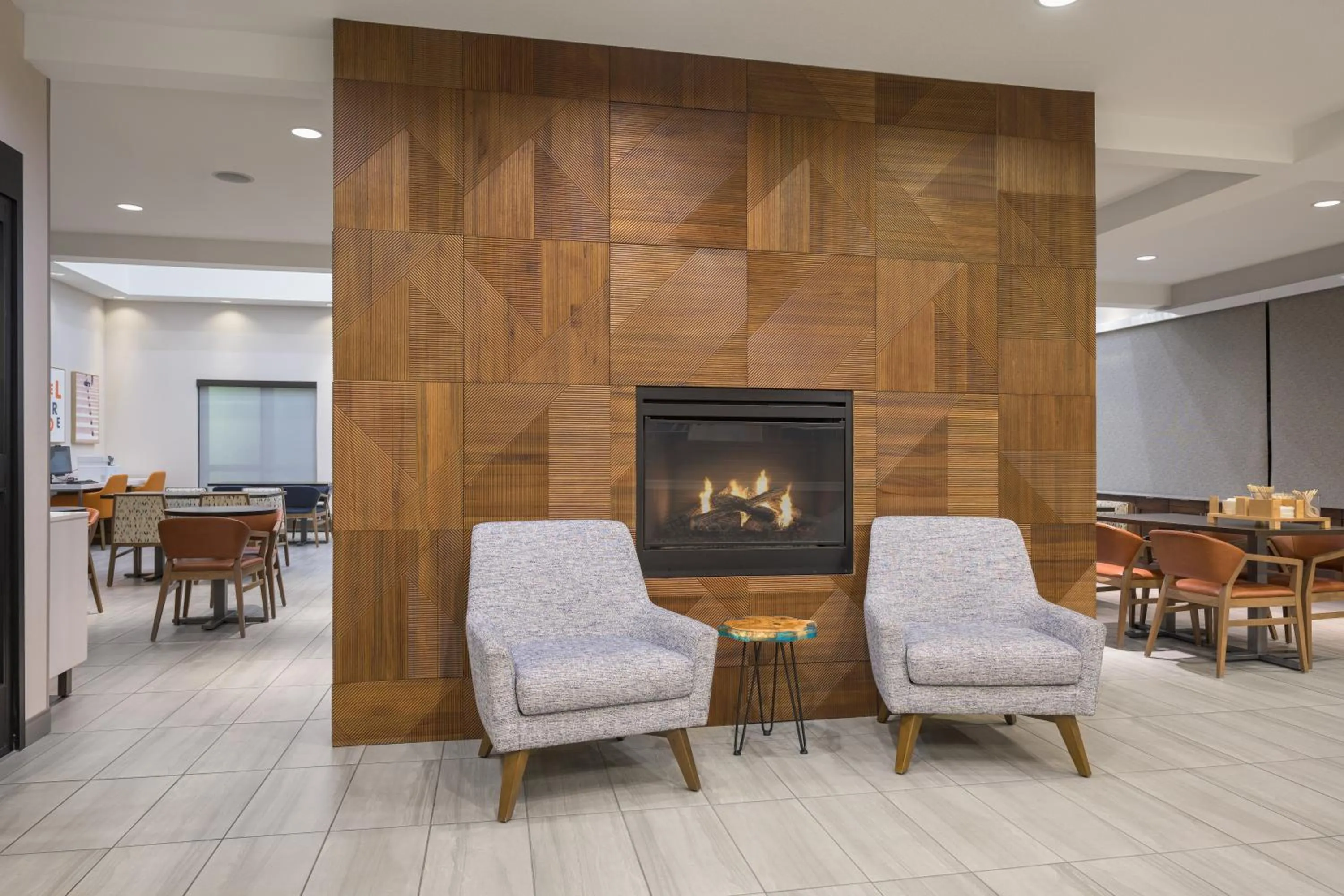 Lobby or reception in Holiday Inn Express Belgrade-Bozeman Area by IHG