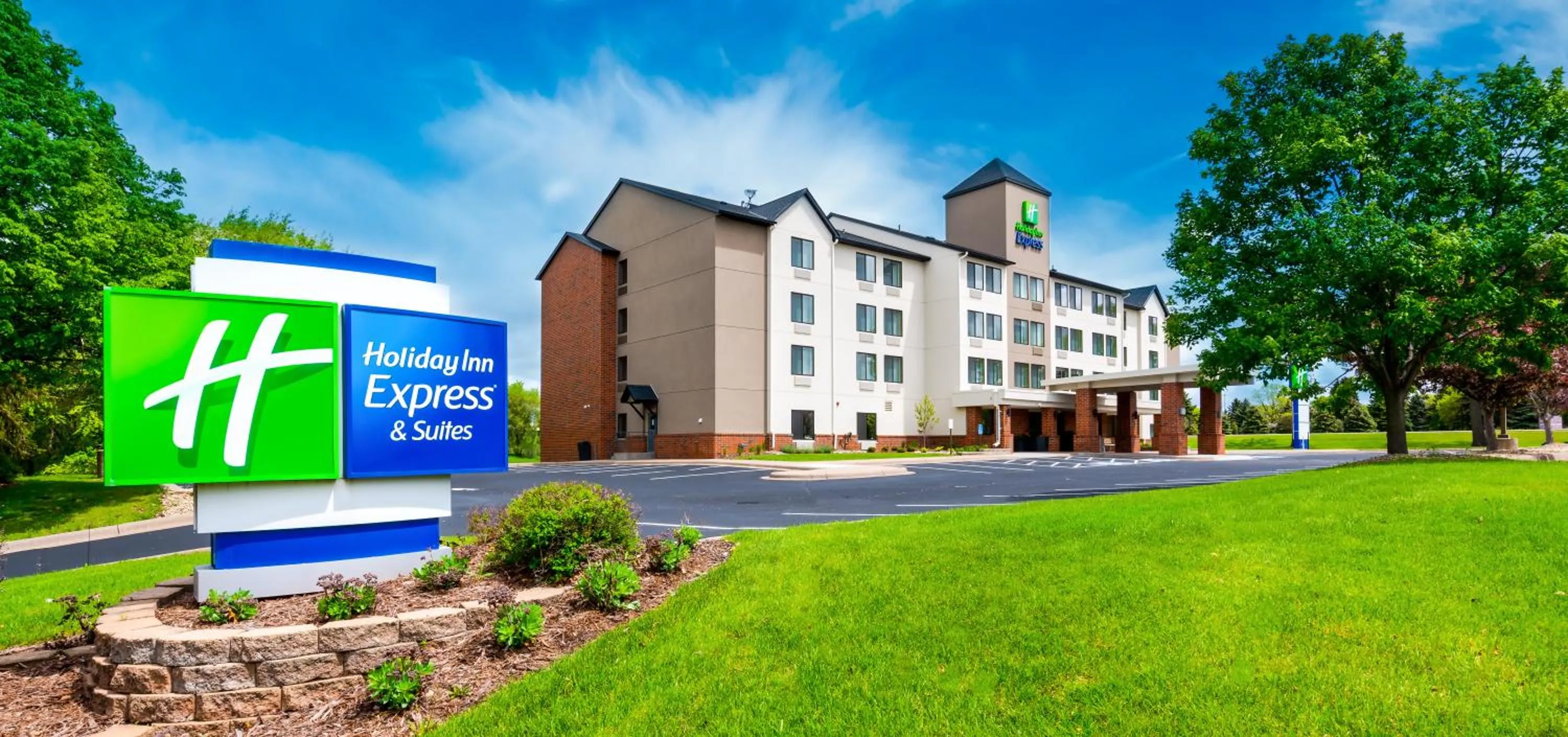 Property building in Holiday Inn Express Hotel & Suites Coon Rapids - Blaine Area by IHG
