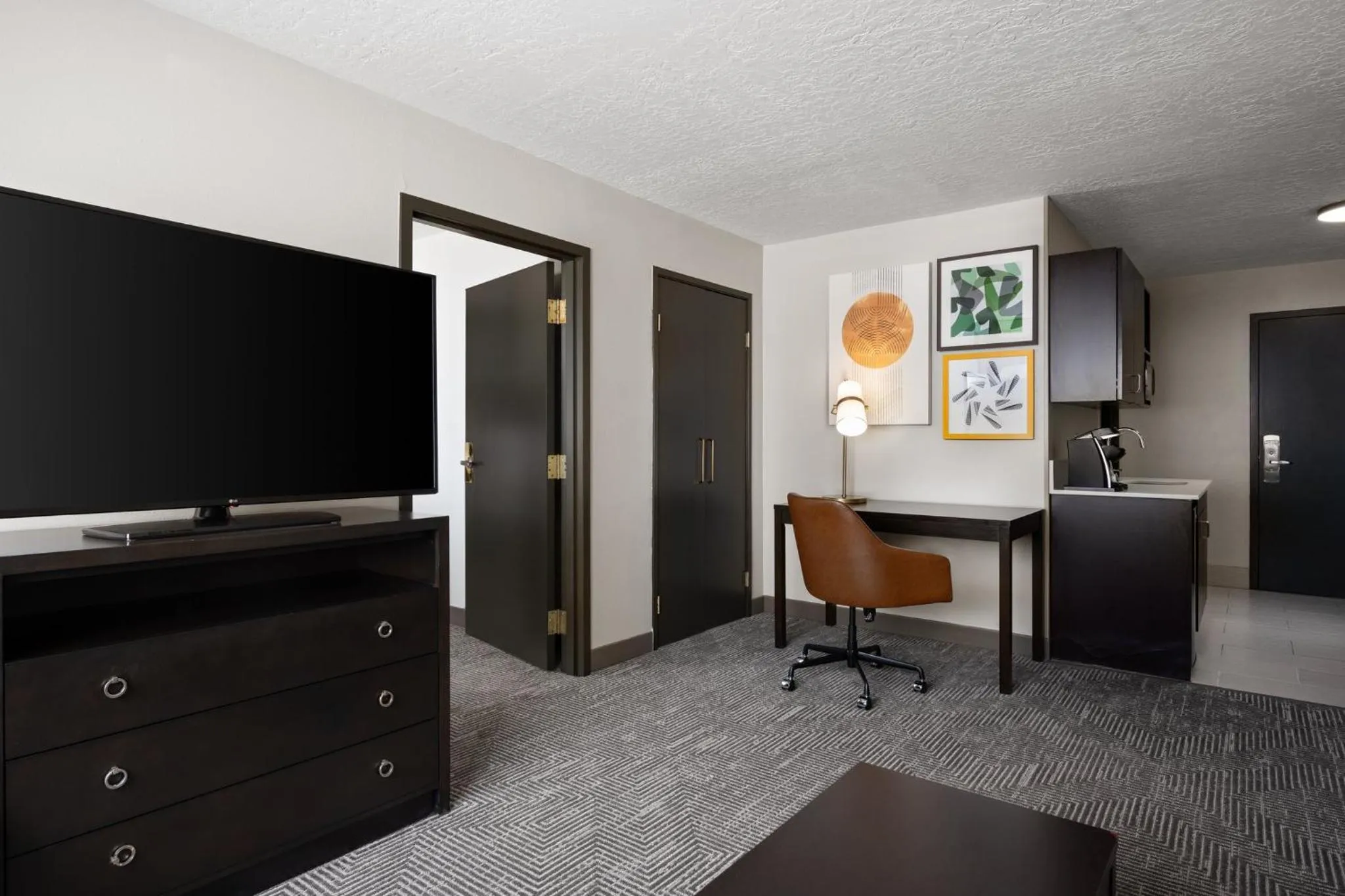 Photo of the whole room in Holiday Inn & Suites Albuquerque Airport by IHG