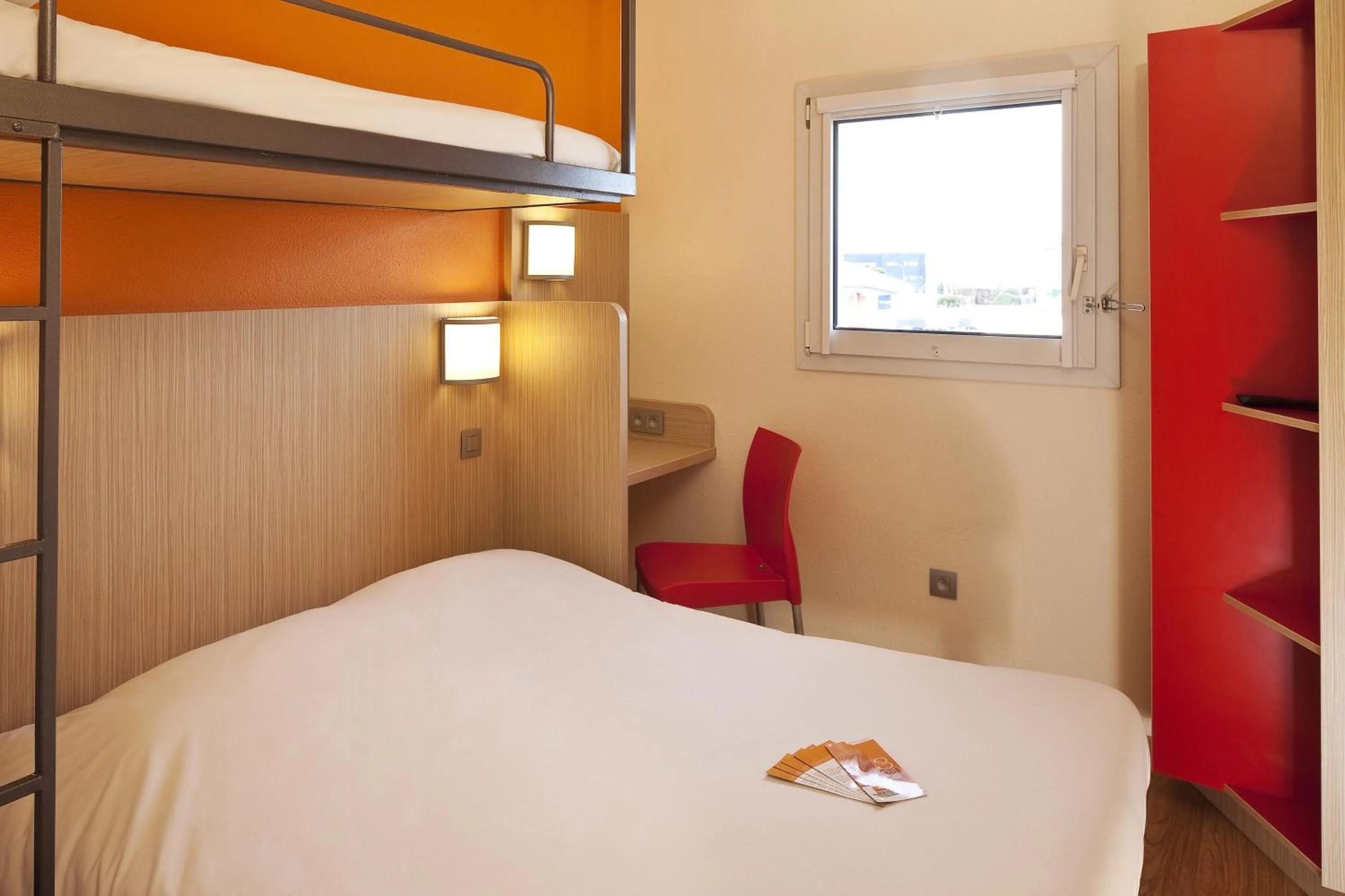 Bedroom, Bed in Première Classe Perpignan Nord - Aéroport