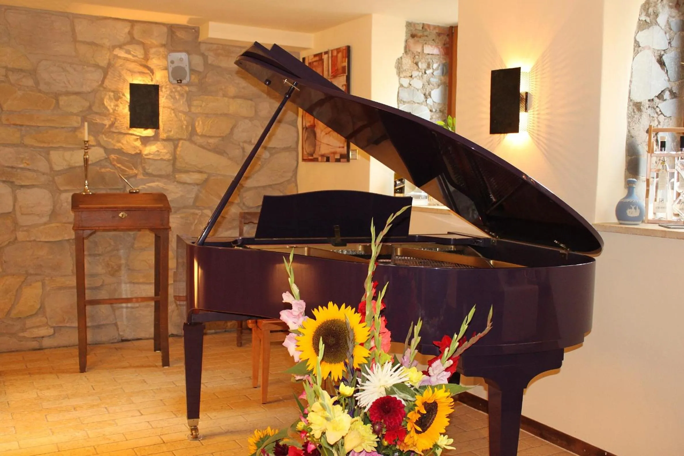 Lounge or bar in Romantik Hotel Chalet am Kiental