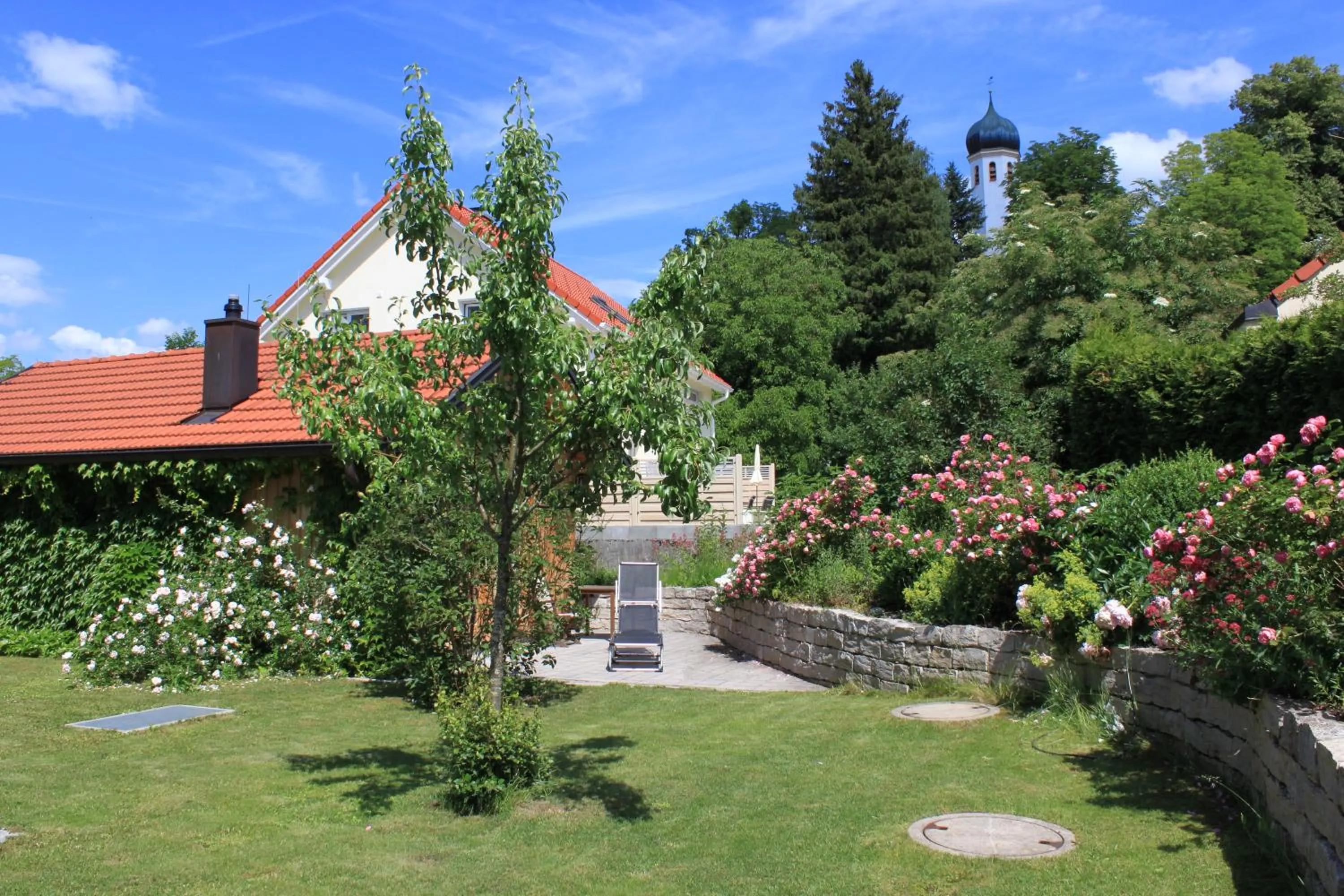 Garden in Romantik Hotel Chalet am Kiental