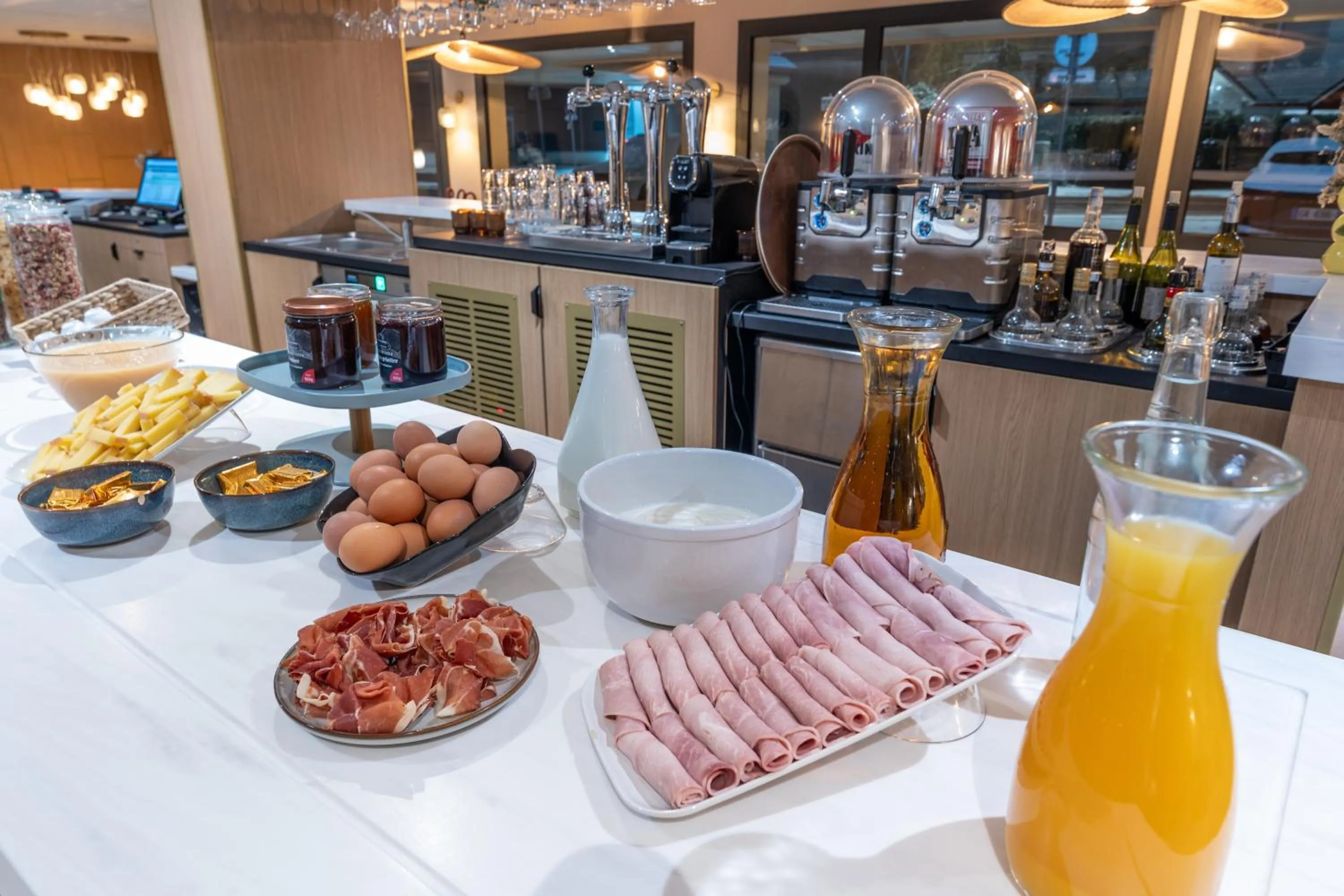 Breakfast in Hotel Bhoma Troyes