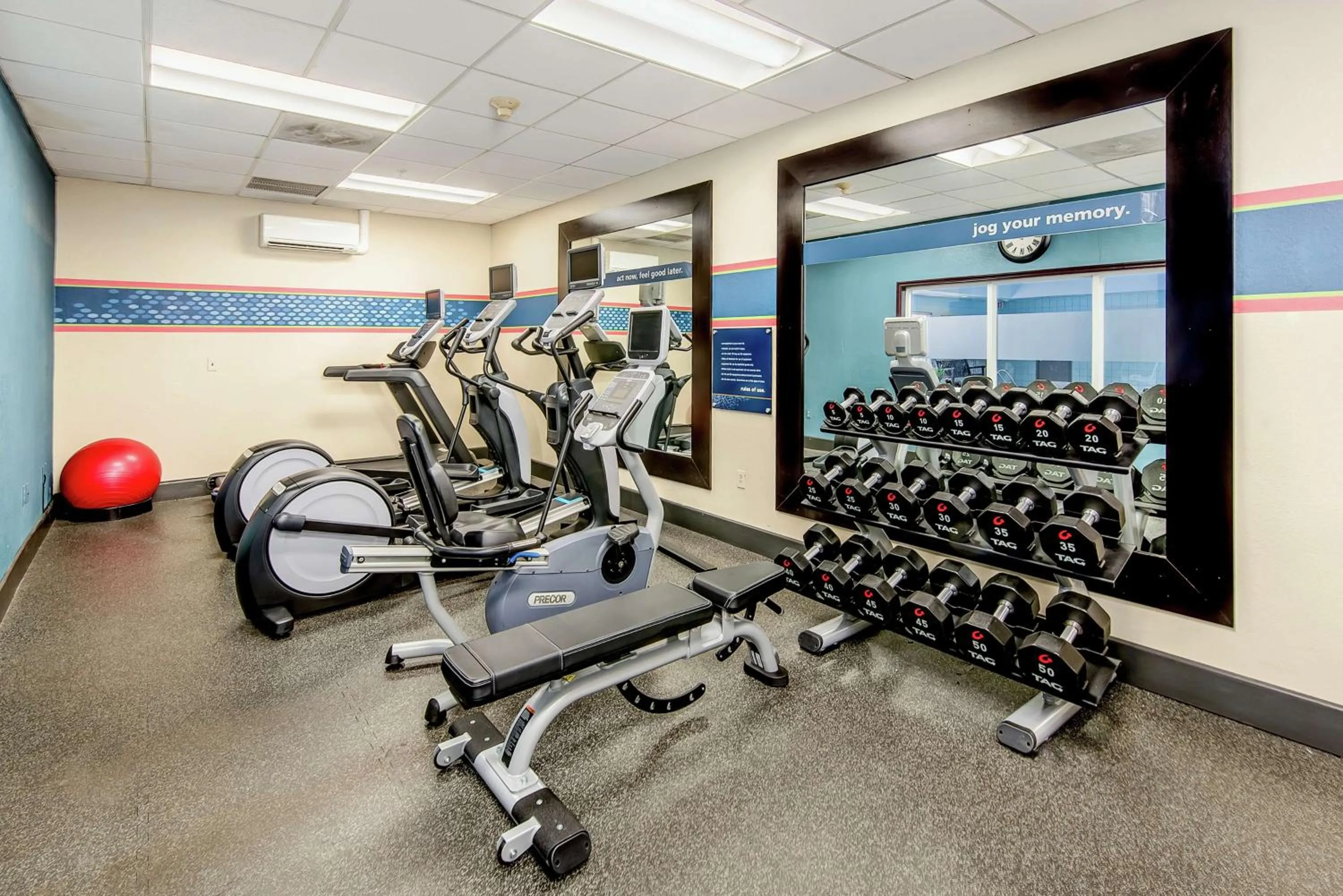 Fitness centre/facilities in Hampton Inn & Suites Bethlehem