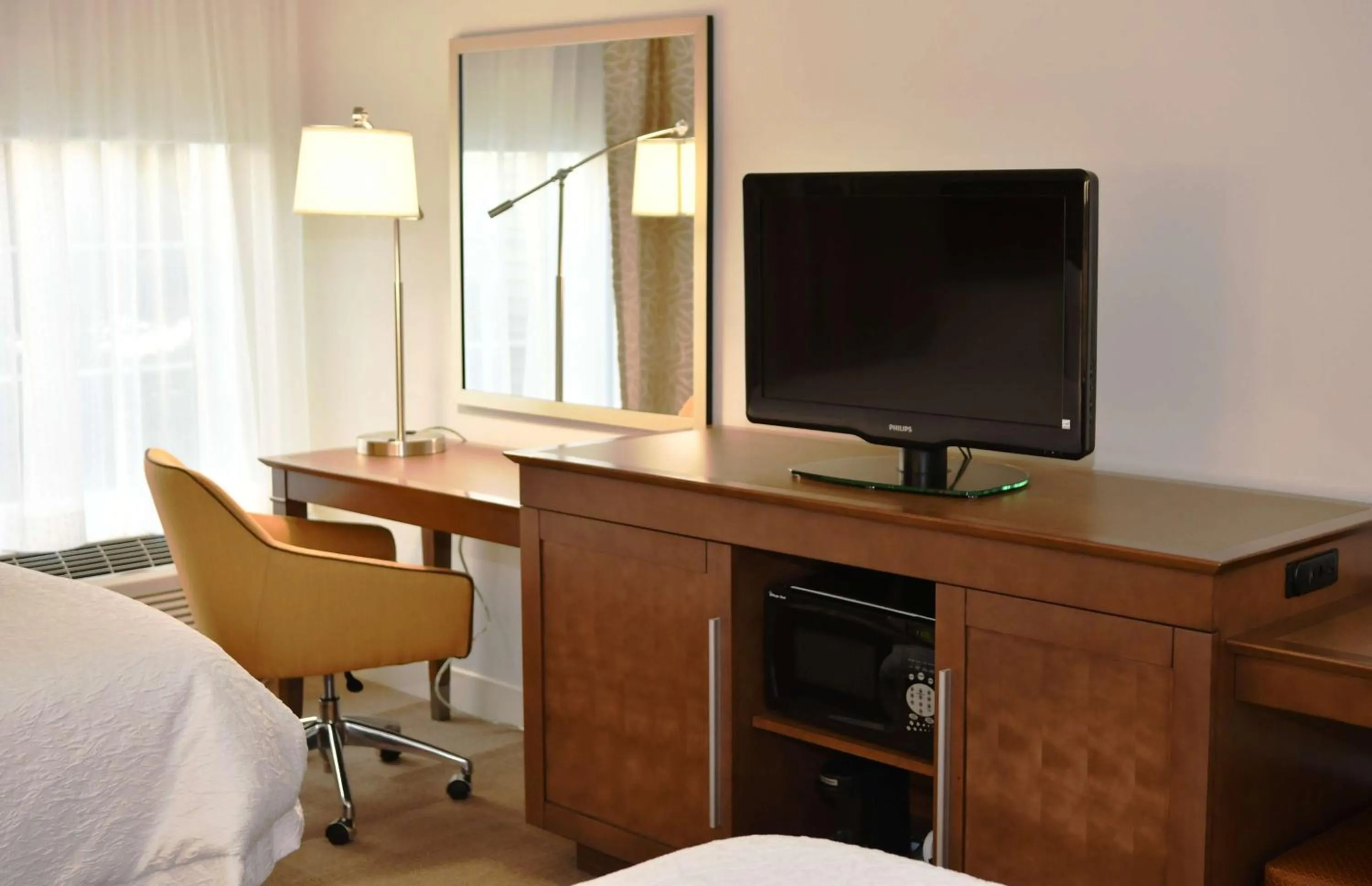 Bed in Hampton Inn & Suites Bethlehem