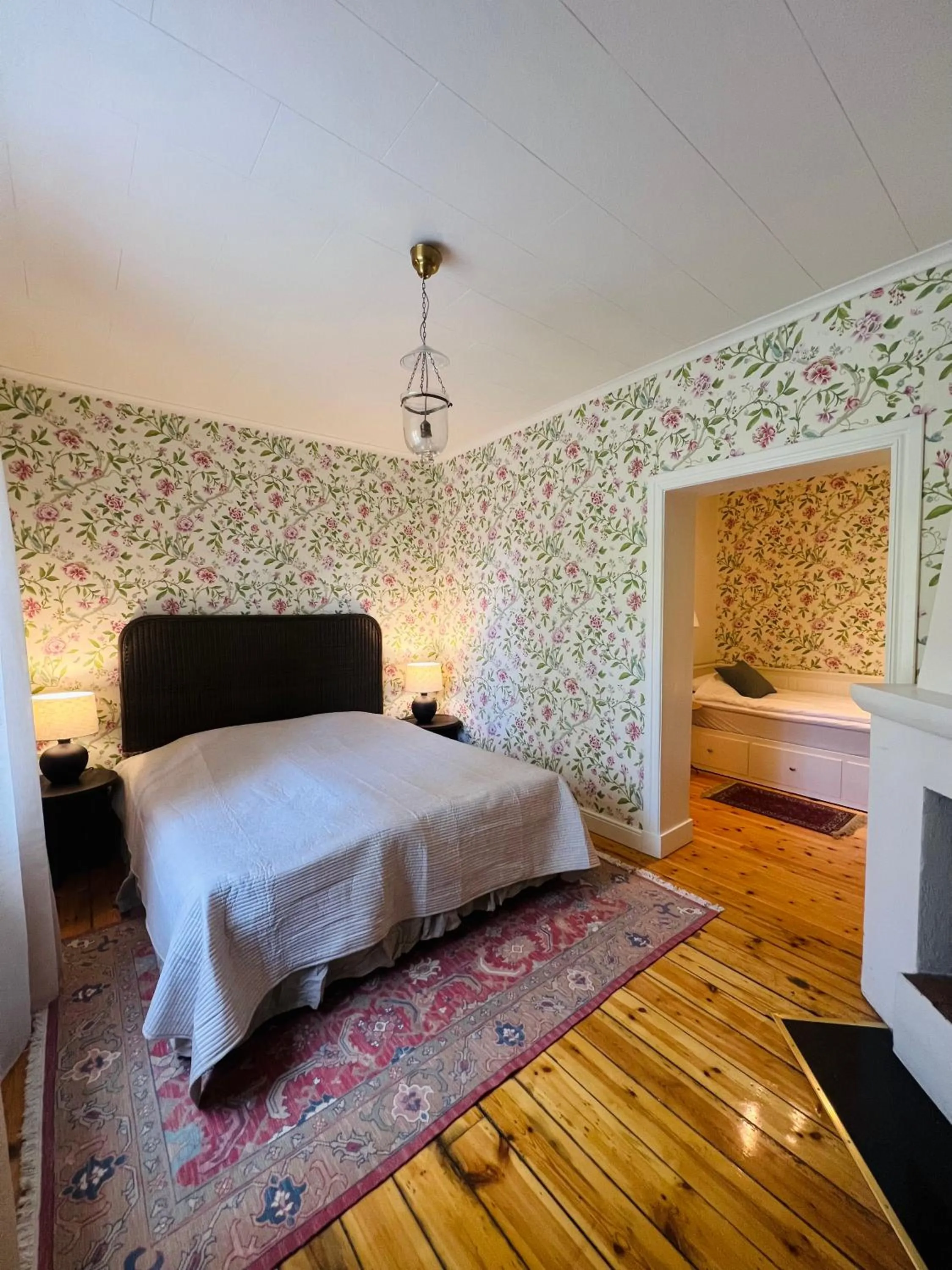 Bed in Stegeborg Trädgårdshotell