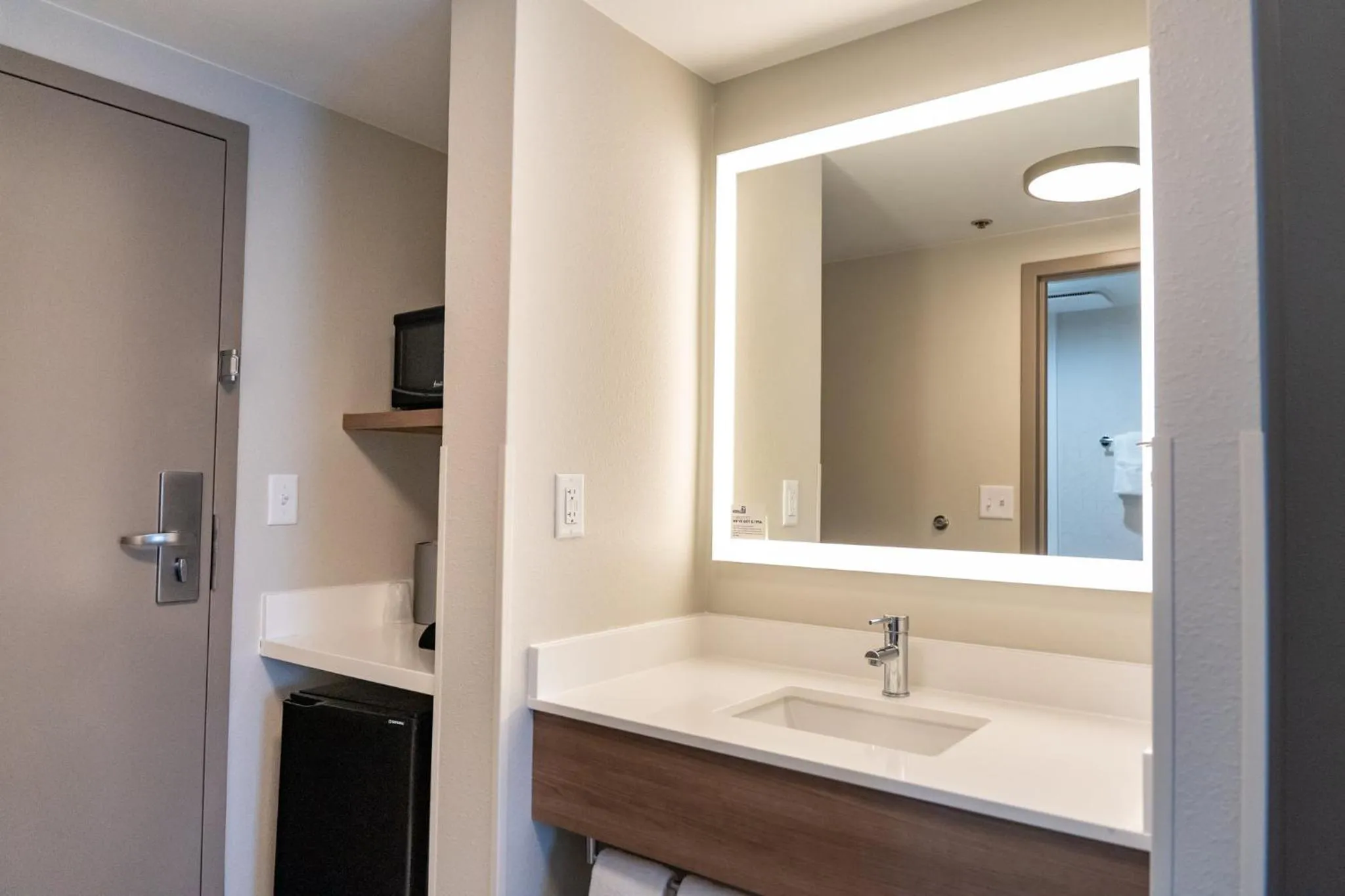 Photo of the whole room in Holiday Inn Express Frazer - Malvern by IHG