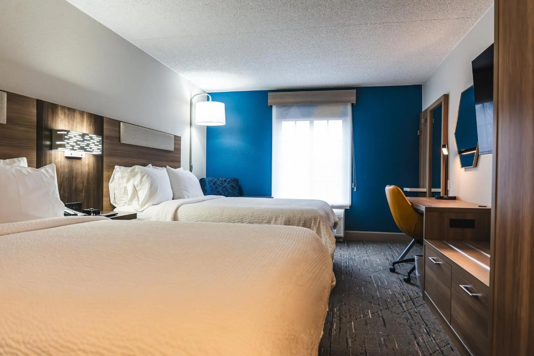 Photo of the whole room, Bed in Holiday Inn Express Frazer - Malvern by IHG