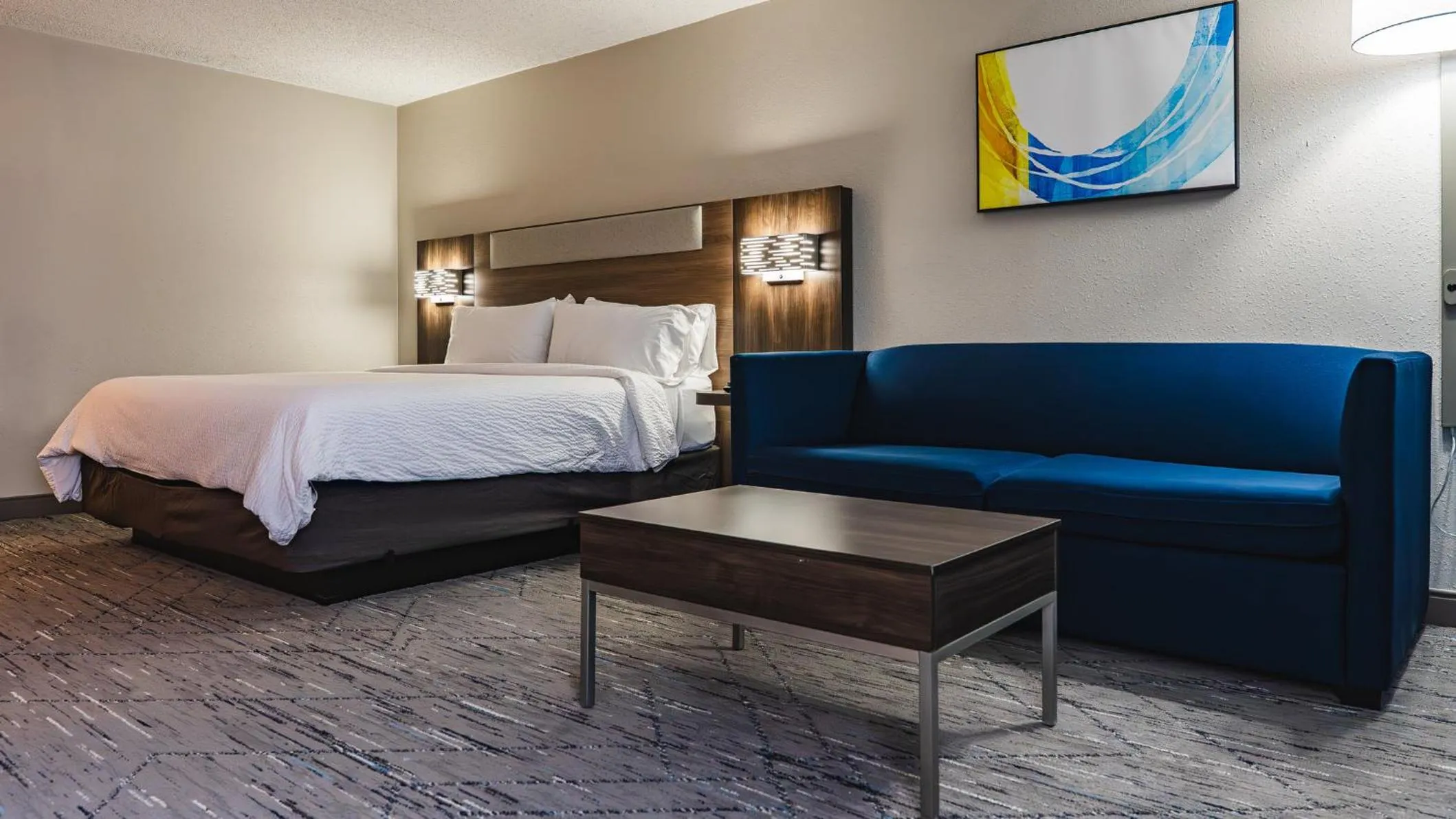 Photo of the whole room, Bed in Holiday Inn Express Frazer - Malvern by IHG