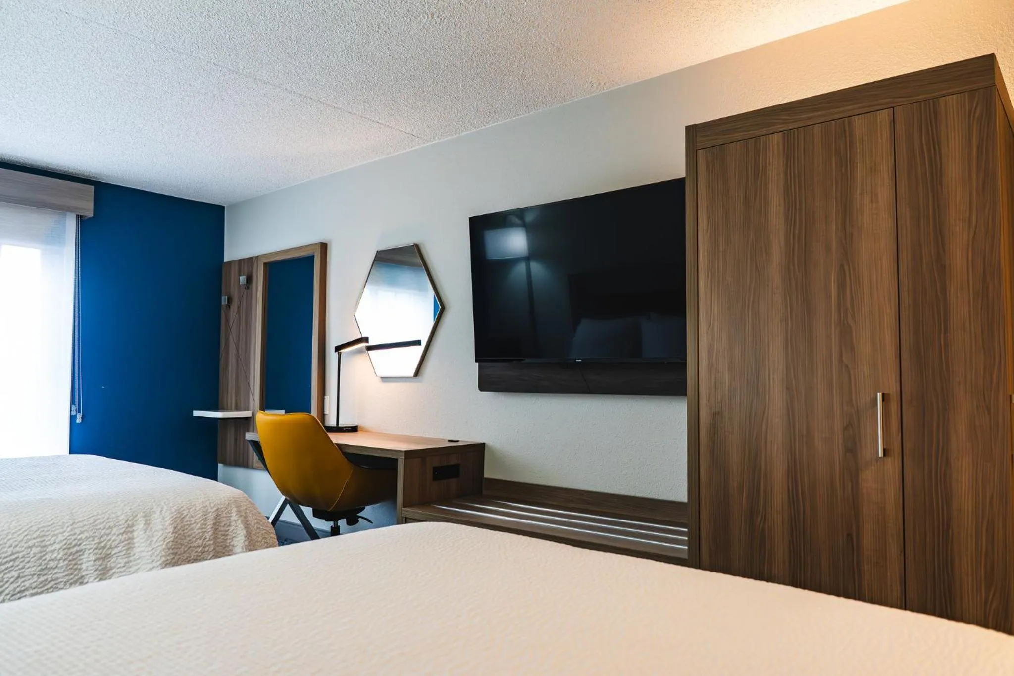 Photo of the whole room, Bed in Holiday Inn Express Frazer - Malvern by IHG