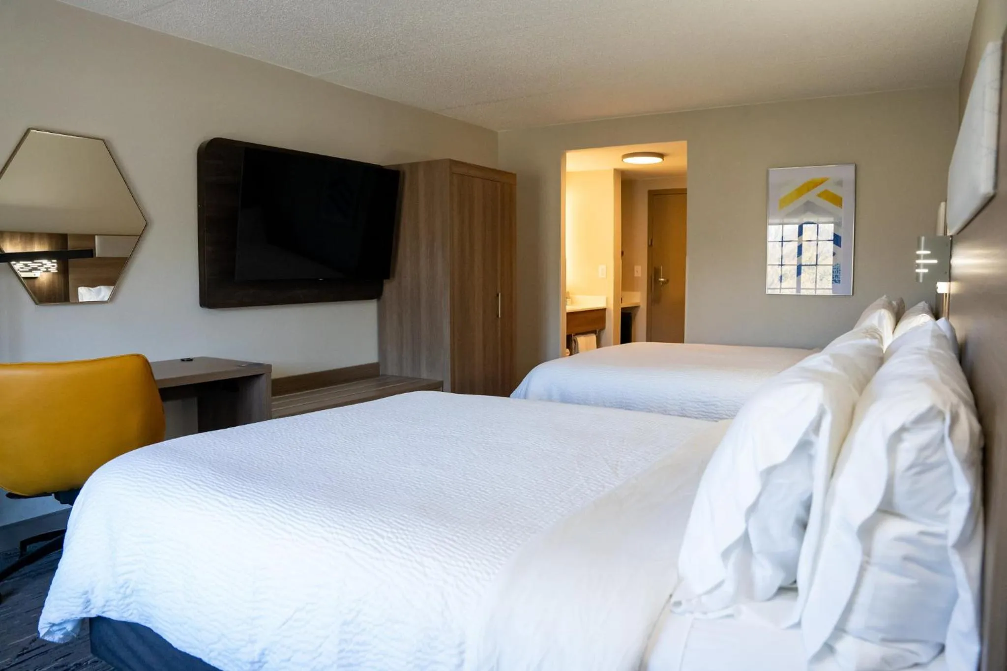 Photo of the whole room, Bed in Holiday Inn Express Frazer - Malvern by IHG