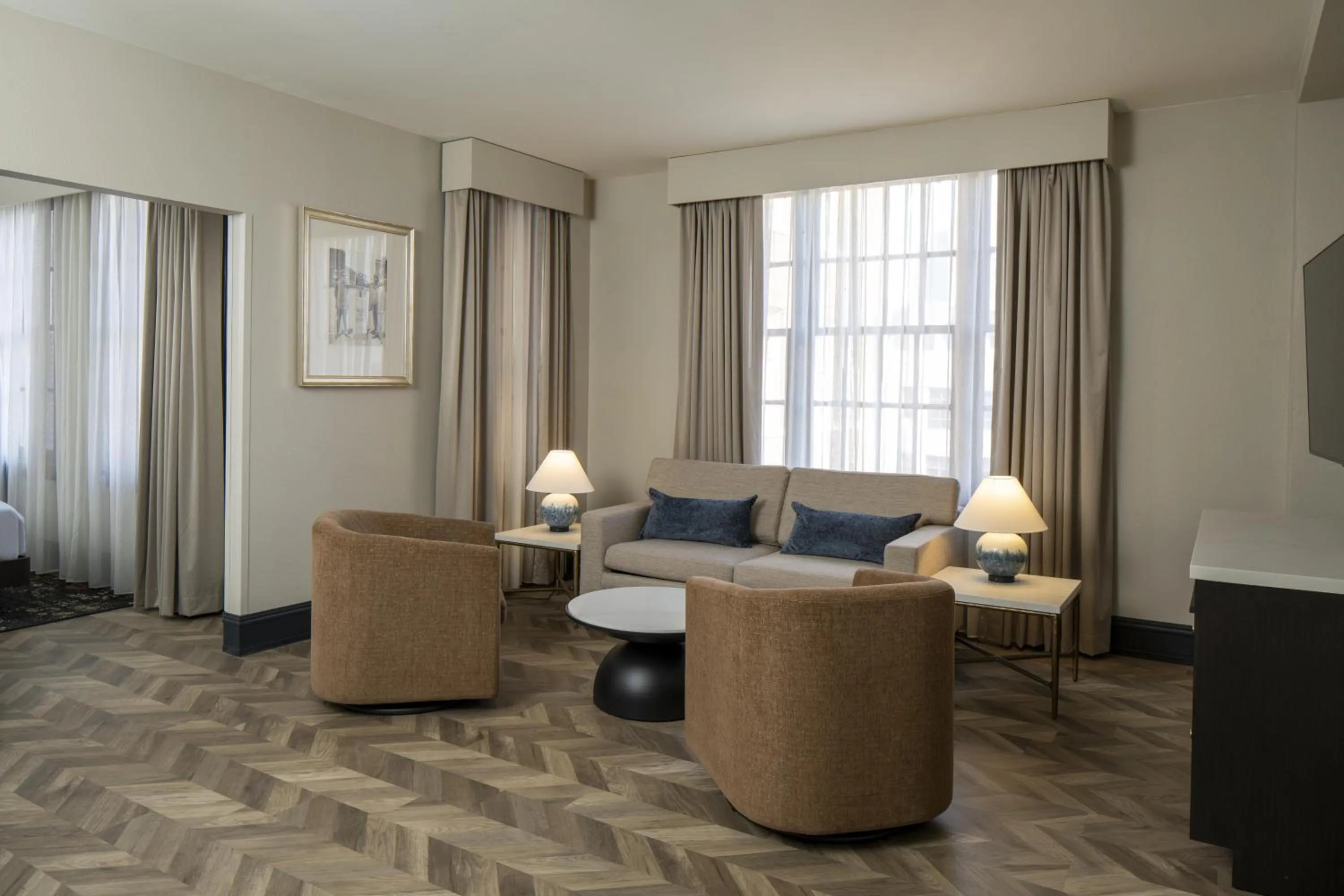 Living room in Hampton Inn & Suites Birmingham-Downtown-Tutwiler