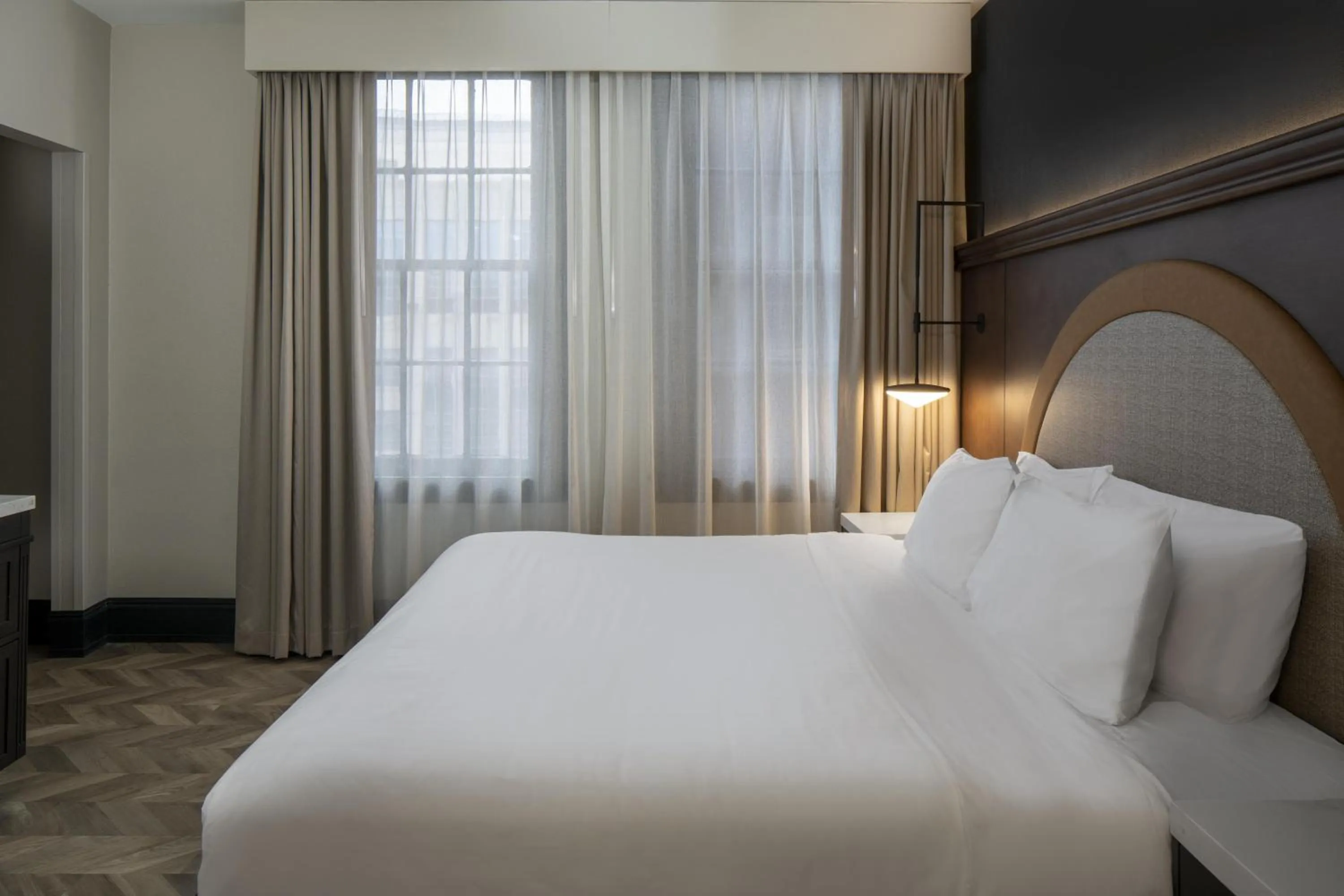 Bed in Hampton Inn & Suites Birmingham-Downtown-Tutwiler