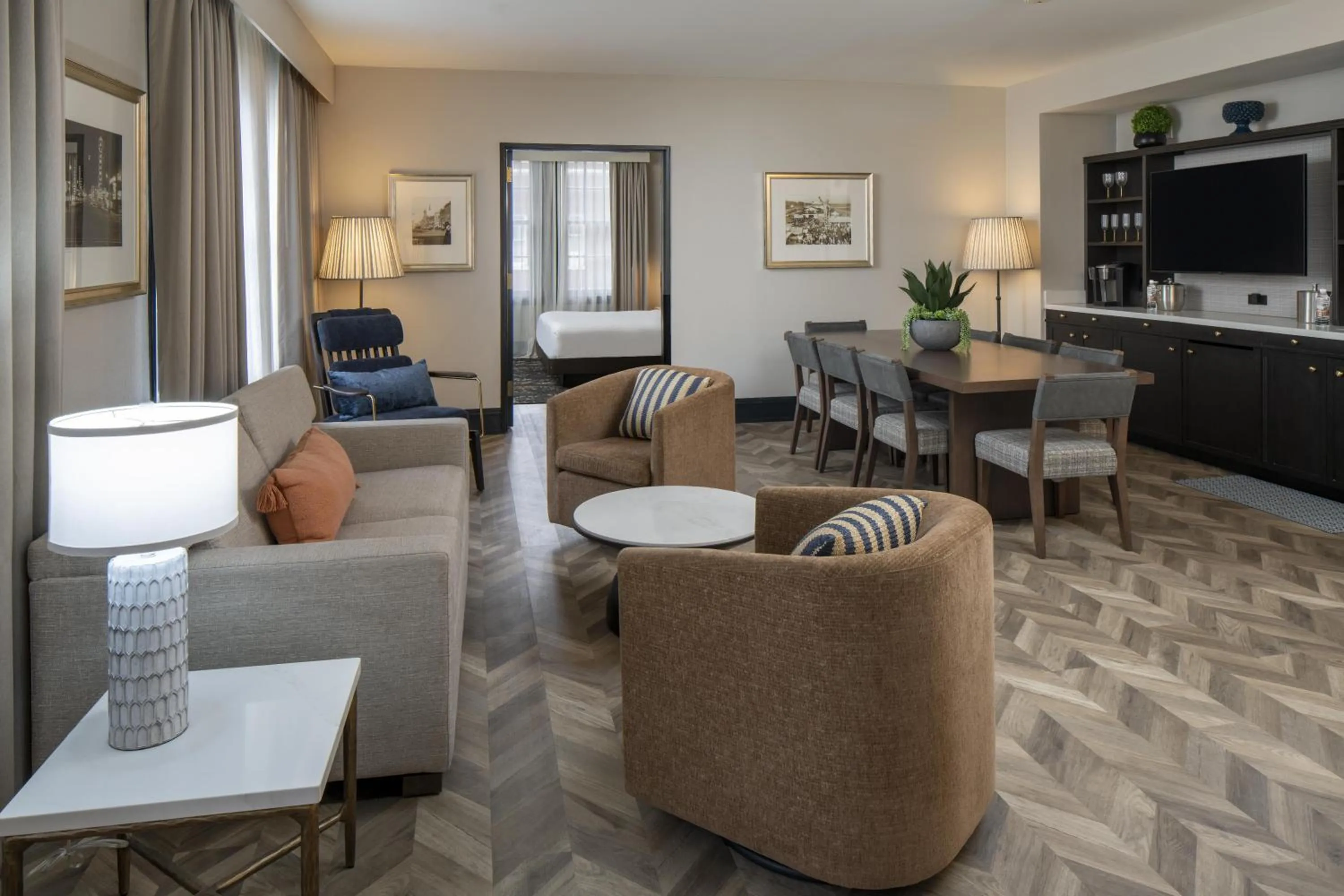 Living room in Hampton Inn & Suites Birmingham-Downtown-Tutwiler