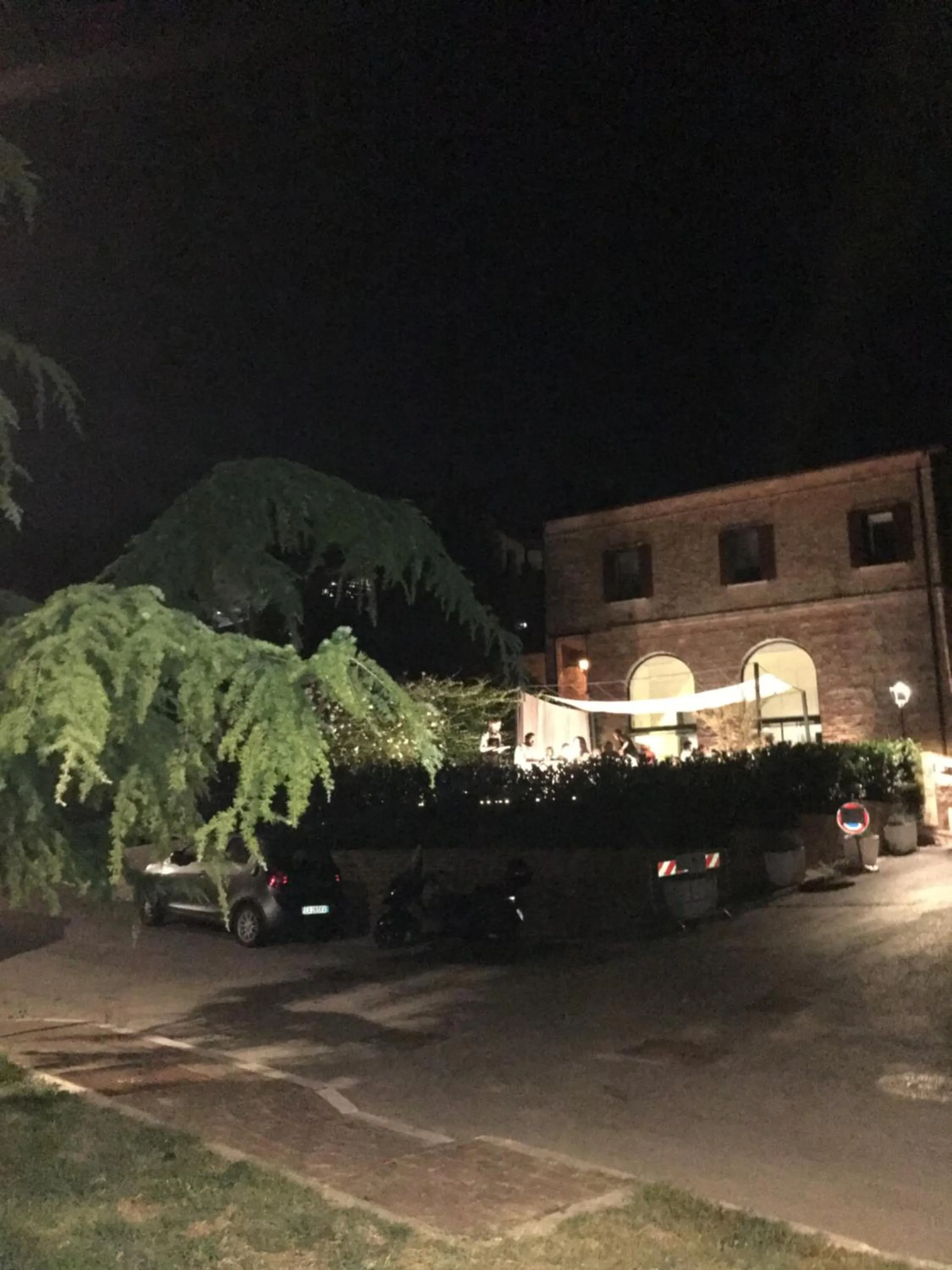 Restaurant/places to eat in BellaVista Bike Stop