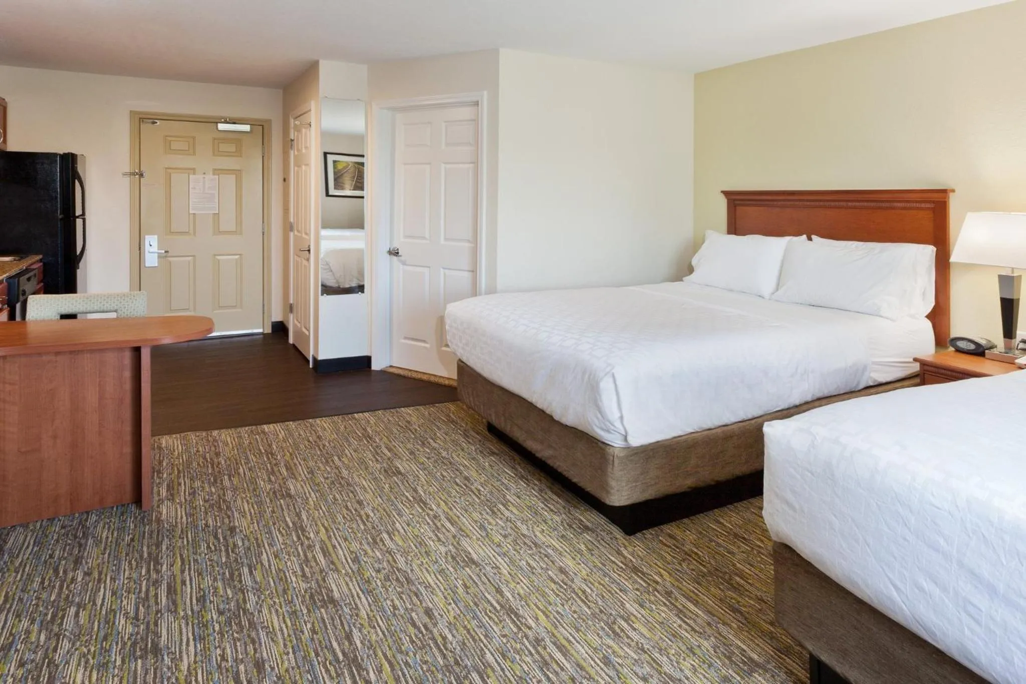 Photo of the whole room, Bed in Candlewood Suites Eastchase Park by IHG