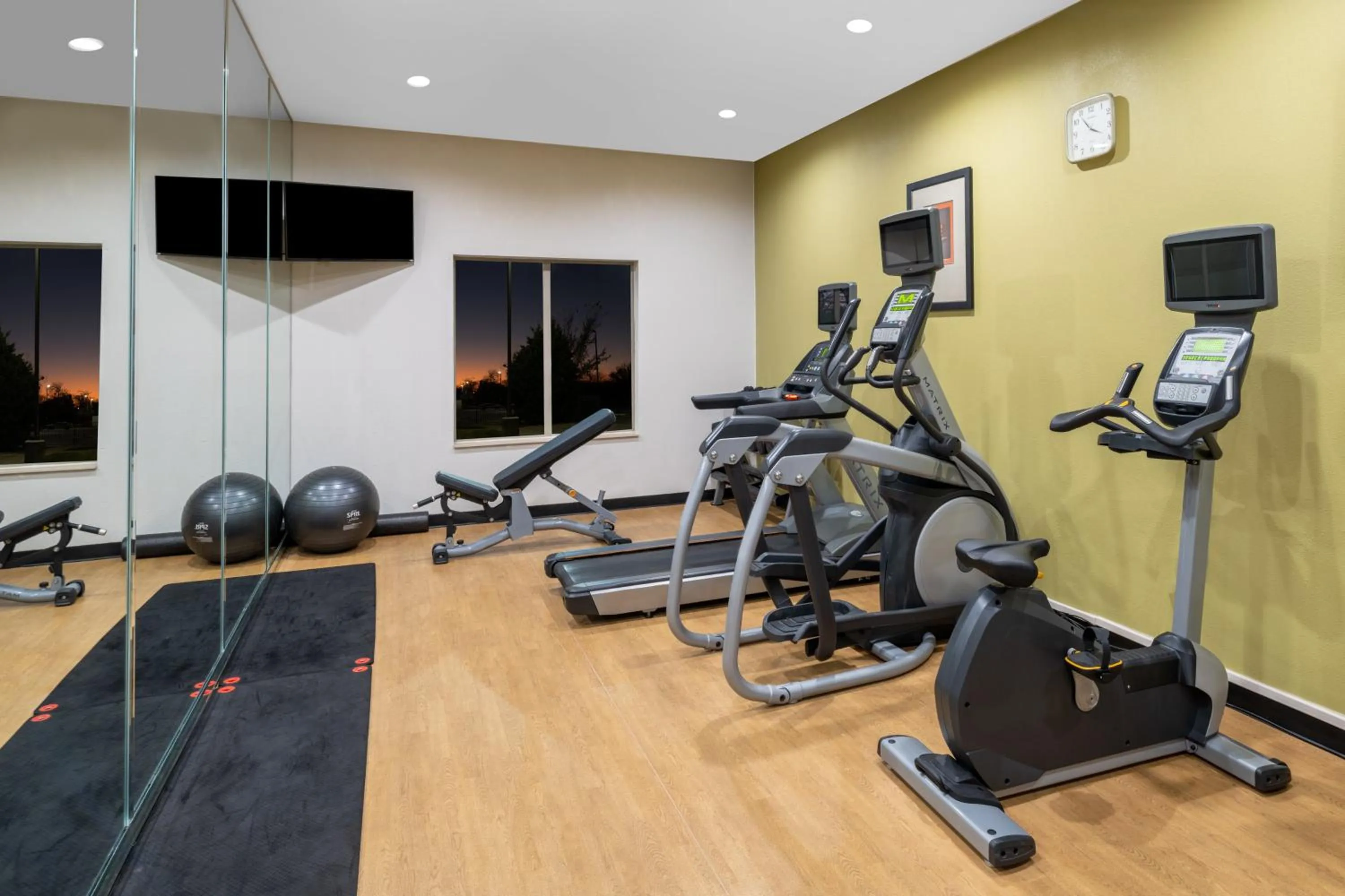 Fitness centre/facilities in Holiday Inn Express & Suites Dallas East - Fair Park by IHG