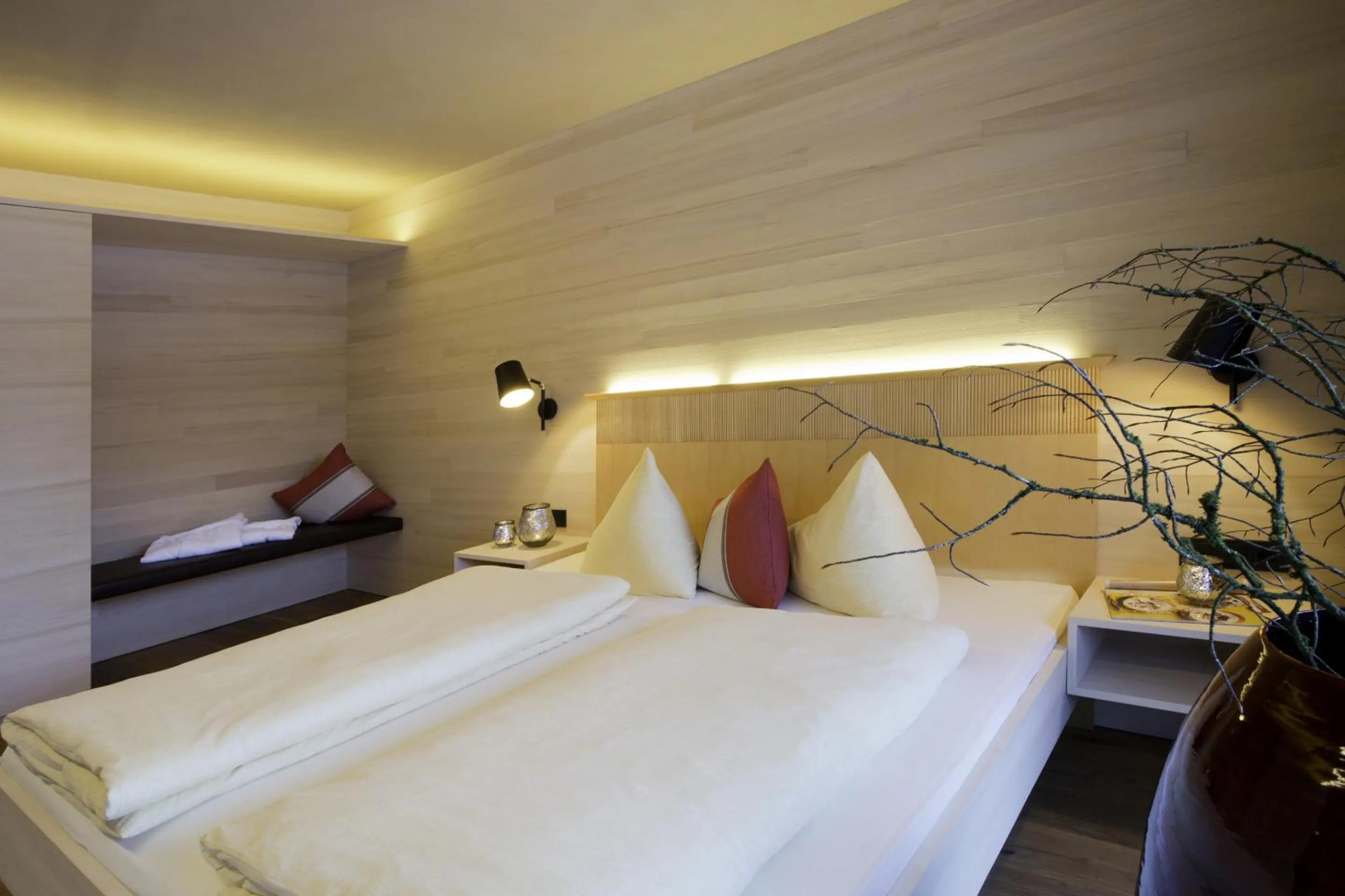 Bed in n Apartments Hotel